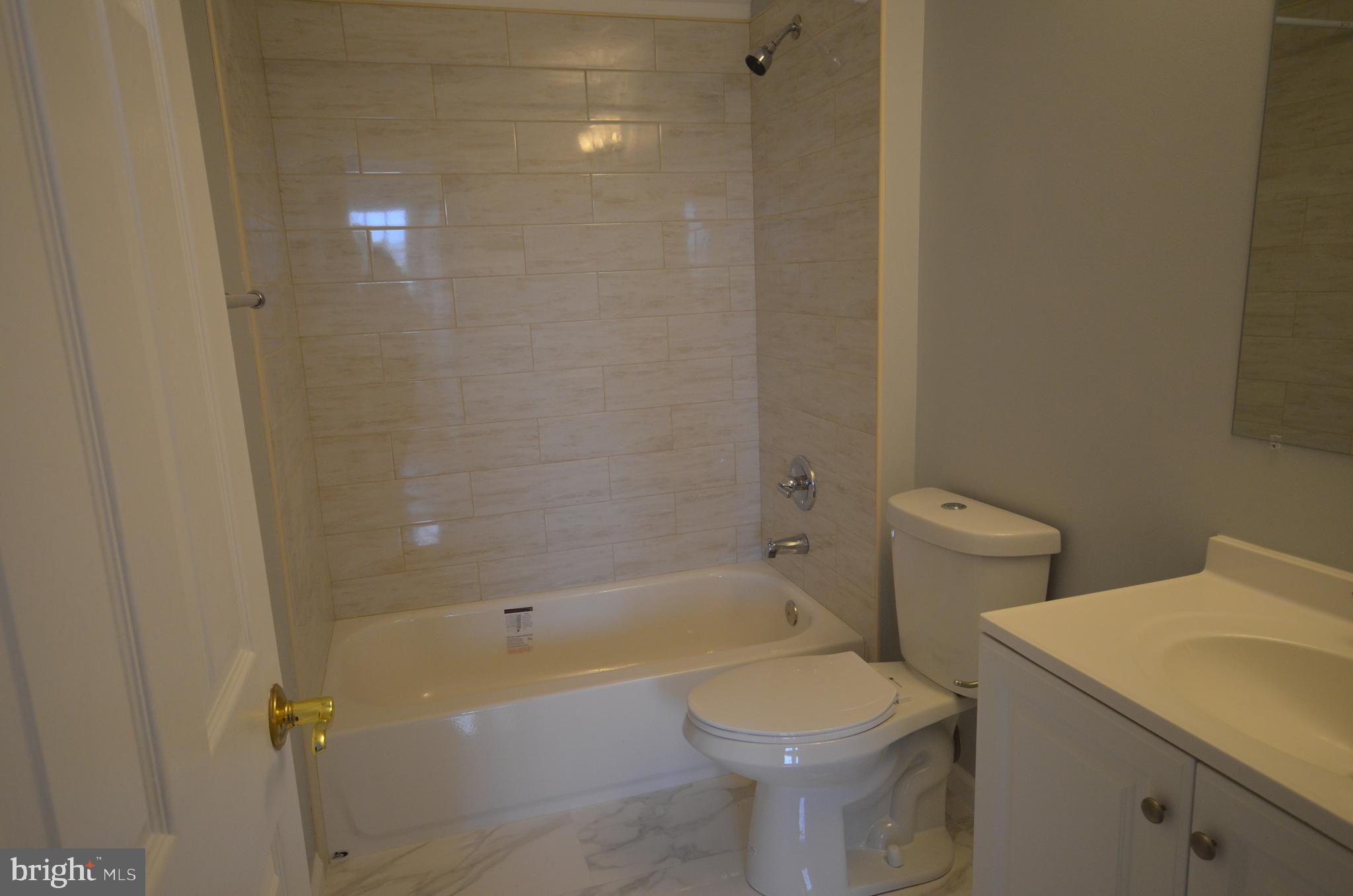 KING FARM IRVINGTON - Residential Lease