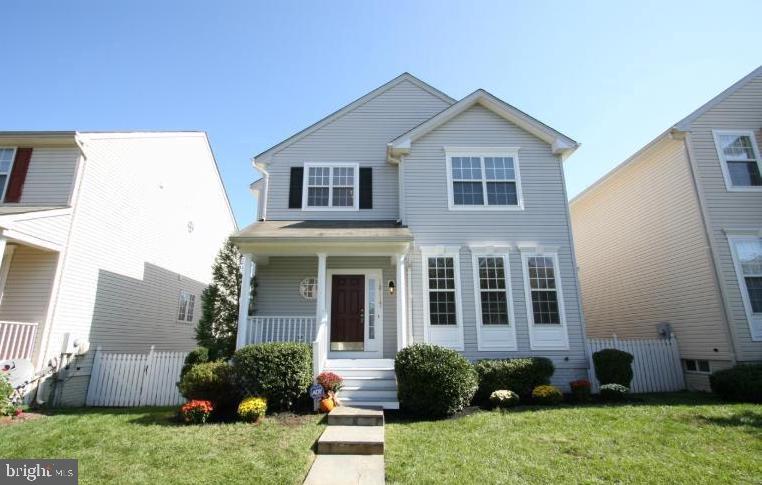 Welcome to this charming single family home in Kingsview Village where you can enjoy the best of town and country living combined! New Pella windows and patio door installed six years ago. New washer and drier installed three years ago. Hardwood floors on main level, beautiful sitting room off of primary bedroom to be used as a baby room or an office space. Newly installed granite countertop, freshly painted house and immaculately kept and polished hardwood floors. The lower level can accommodate another bedroom. This is a walkout level with a patio, and with the versatility that this space allows, you can make it anything you want it to be, a playroom for your kids, a private hangout spot for your teenager, or just a quiet family space could be a great option too!
An inviting front porch leads to a contemporary welcoming open space layout with the fireplace in the living room area. The living room flows nicely to the family room and the dining room, adjacent to the galley-style gourmet kitchen, outfitted with stainless steel appliances. The two-car garage is conveniently accessible through the driveway in the rear of the house. There is a spacious deck on the second level and a beautiful staircase leading down to the patio, outfitted with beautiful stone tiles. There is a separate entrance to the house leading to the ground level from the upstairs patio. There is a playground, a community swimming pool and a park zone for your enjoyment within a walking distance of this gorgeous home. Please remove your shoes or cover the shoes when touring.
Minimal requirements:
- FICO - 700+
- Salary or combined income of applicants should be at least three times the monthly rental amount.
- Two most recent paystubs or two years of tax returns if self-employed.
- Excellent verifiable rental history.
- All renters 18+ yrs of age should fill out their own application and pay the one-time non-refundable fee.
++++Please remove the shoes when touring++++
Apply here: https://apply.link/N6HWfjE
