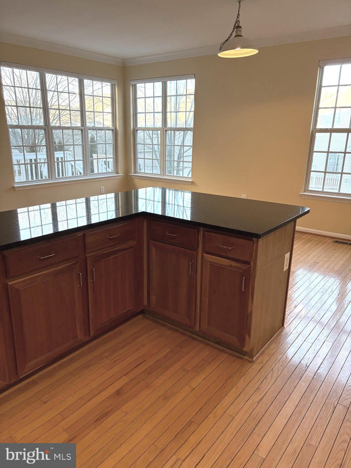 KINGSVIEW VILLAGE - Residential Lease