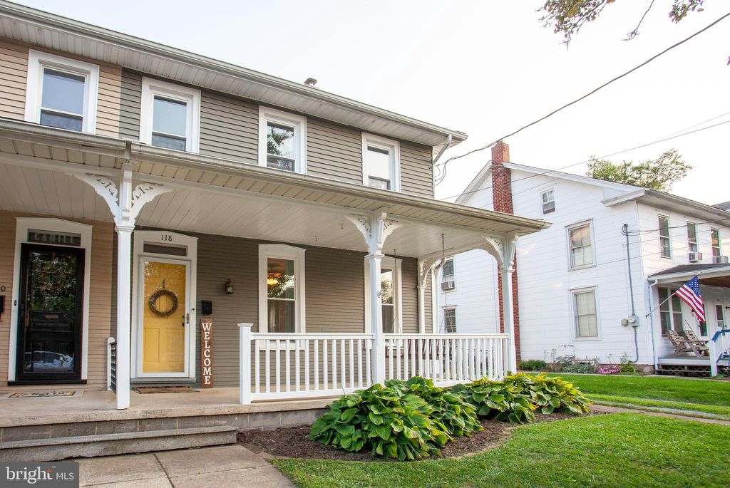 Photo of 118 E Donegal Street, MOUNT JOY, PA 17552 (MLS # PALA2069300)