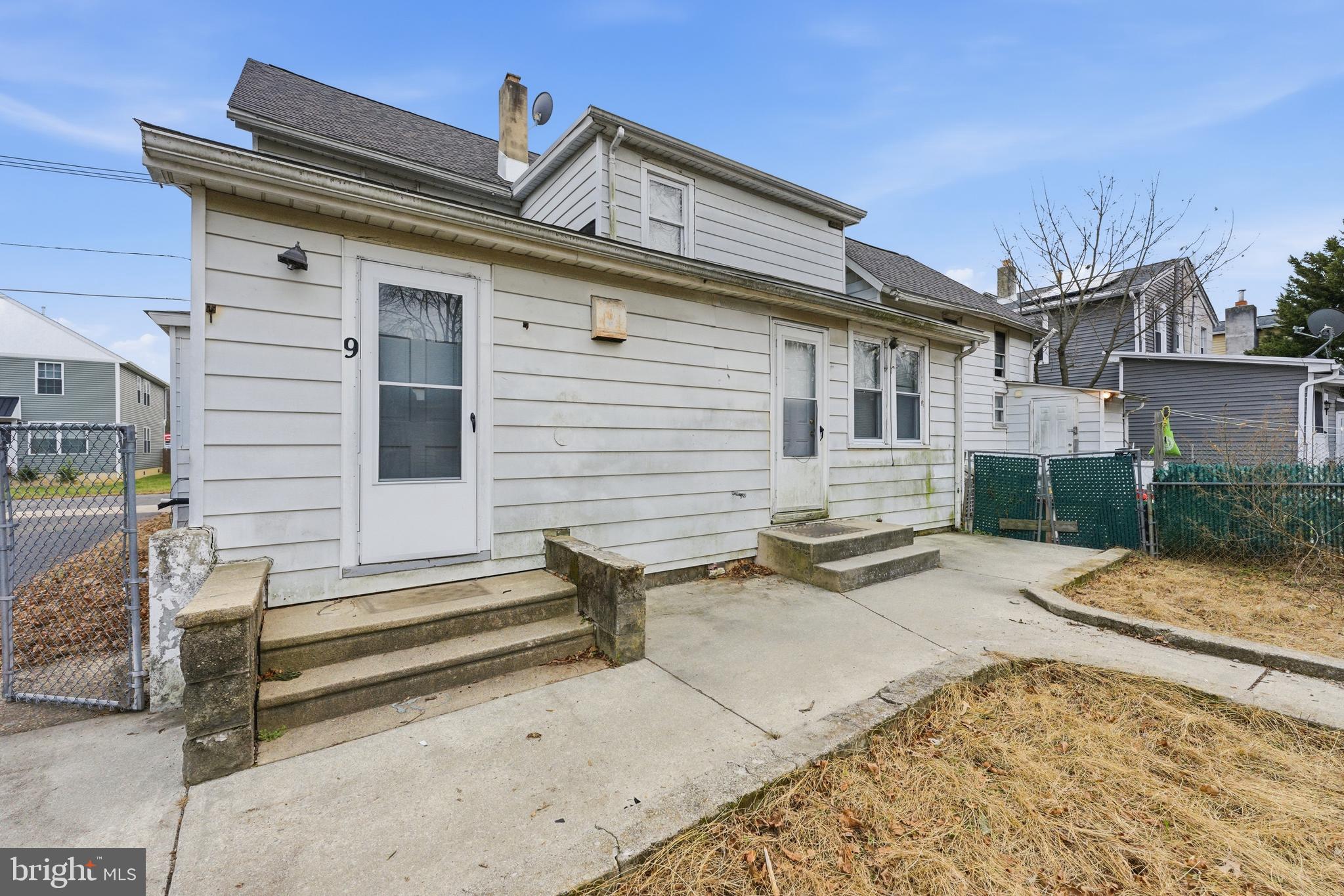 9 W MONROE STREET 11