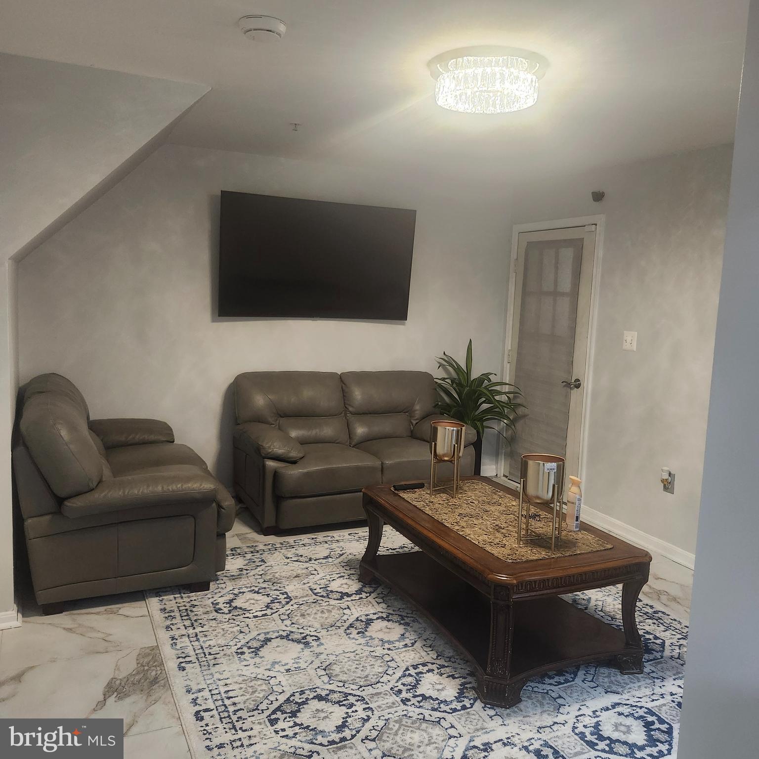 PERRYWOOD - Residential Lease