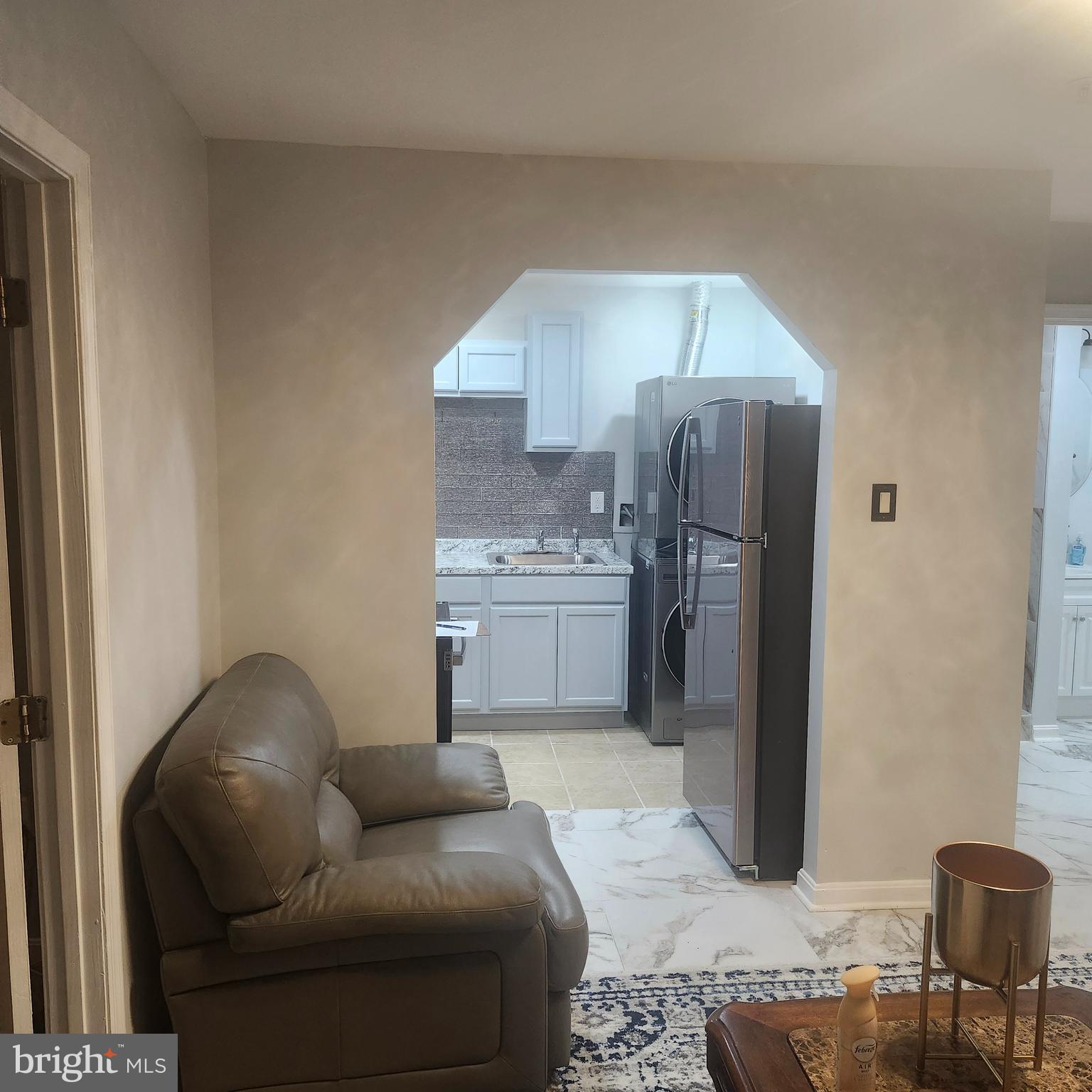 PERRYWOOD - Residential Lease