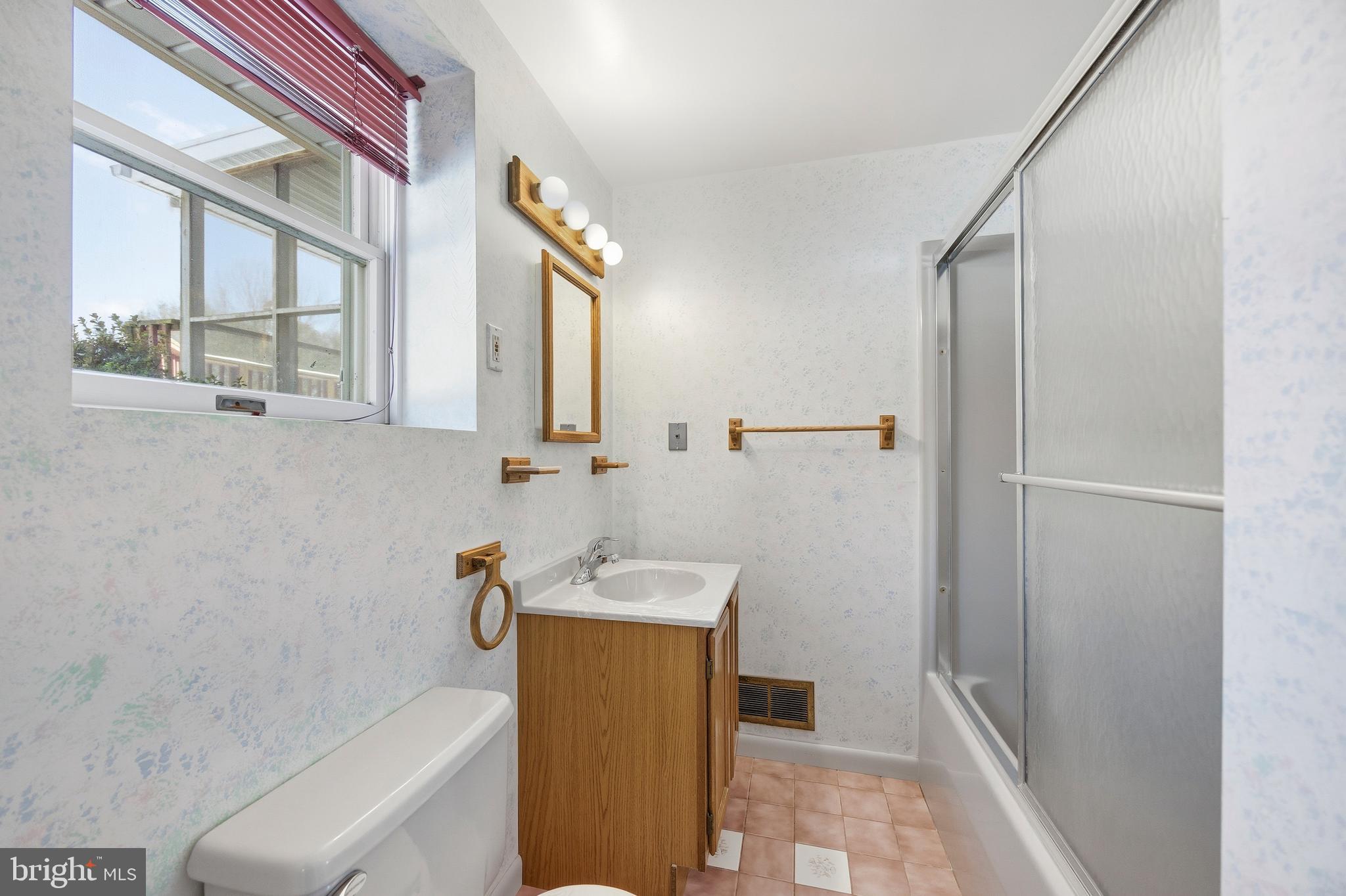 BRADDOCK MANOR - Residential