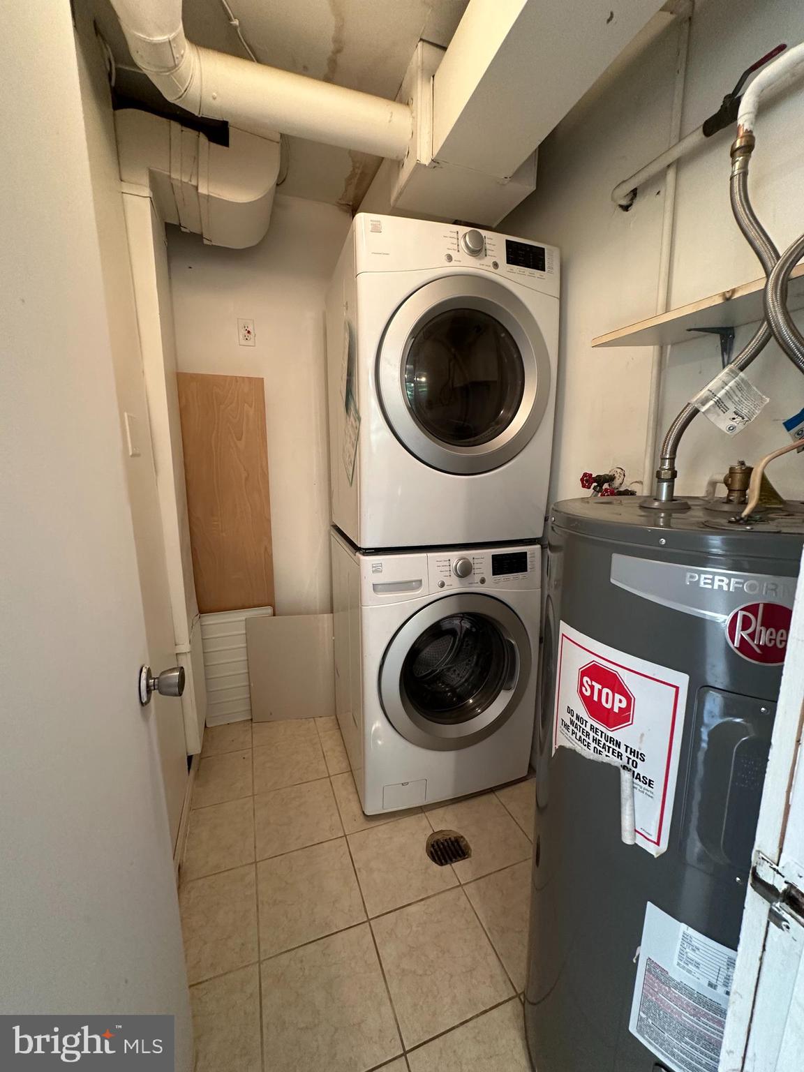 TERRACE TOWNE HOMES OF WOODLAWN - Residential Lease