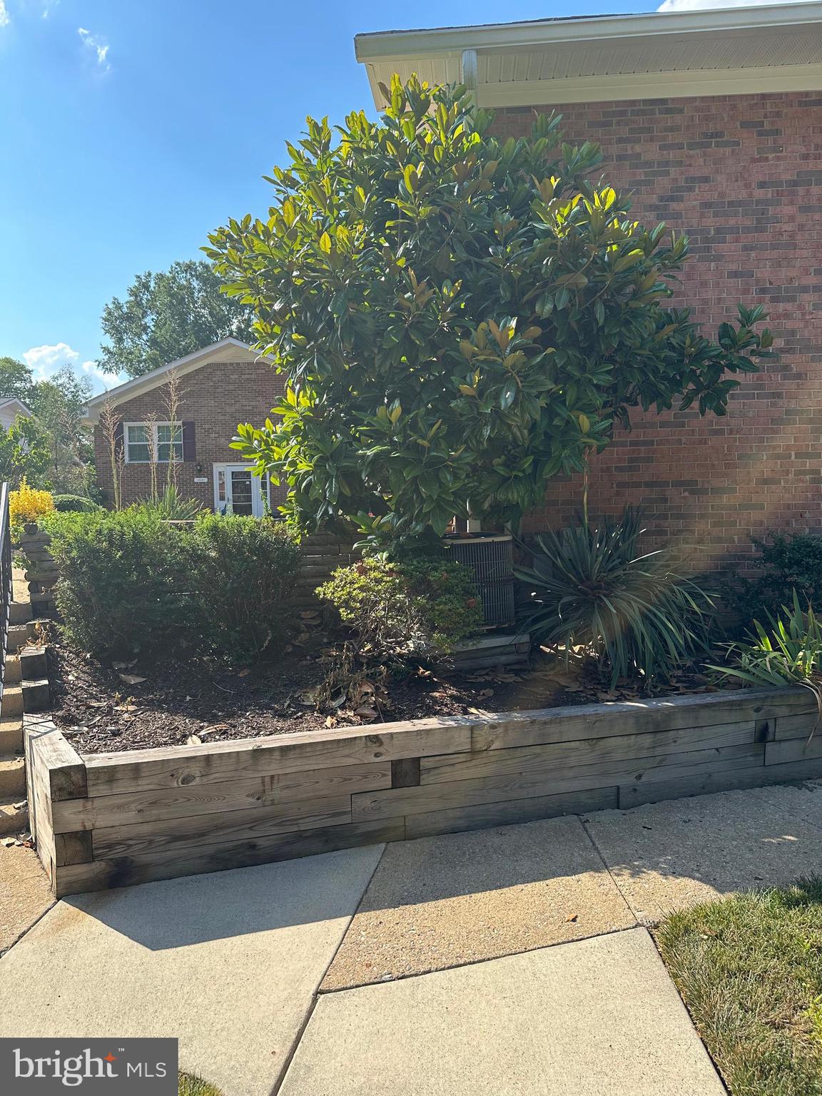 TERRACE TOWNE HOMES OF WOODLAWN - Residential Lease