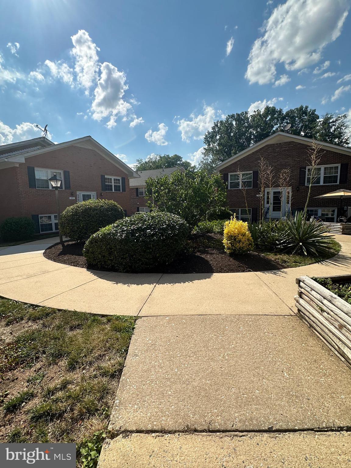 TERRACE TOWNE HOMES OF WOODLAWN - Residential Lease