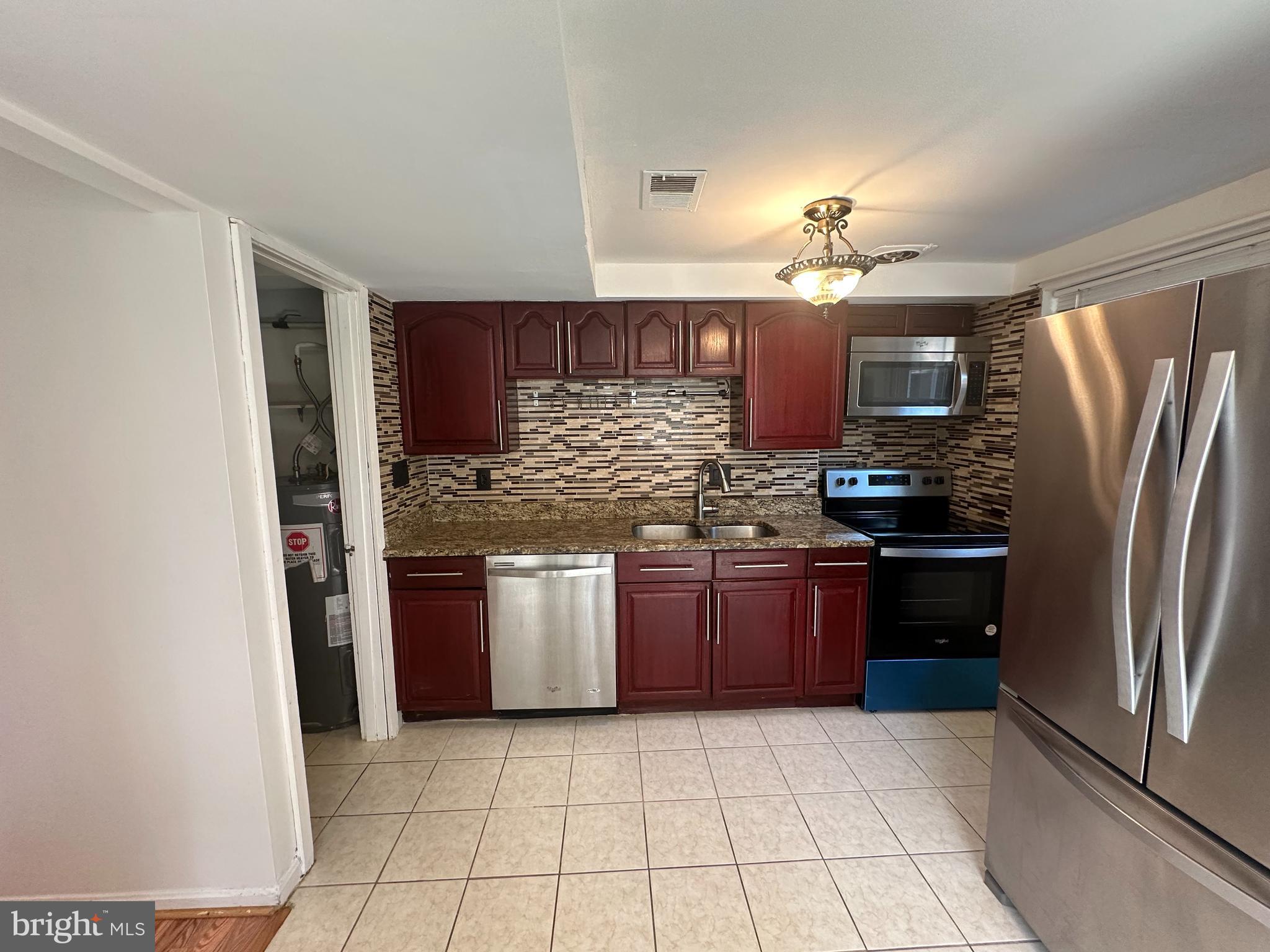 TERRACE TOWNE HOMES OF WOODLAWN - Residential Lease