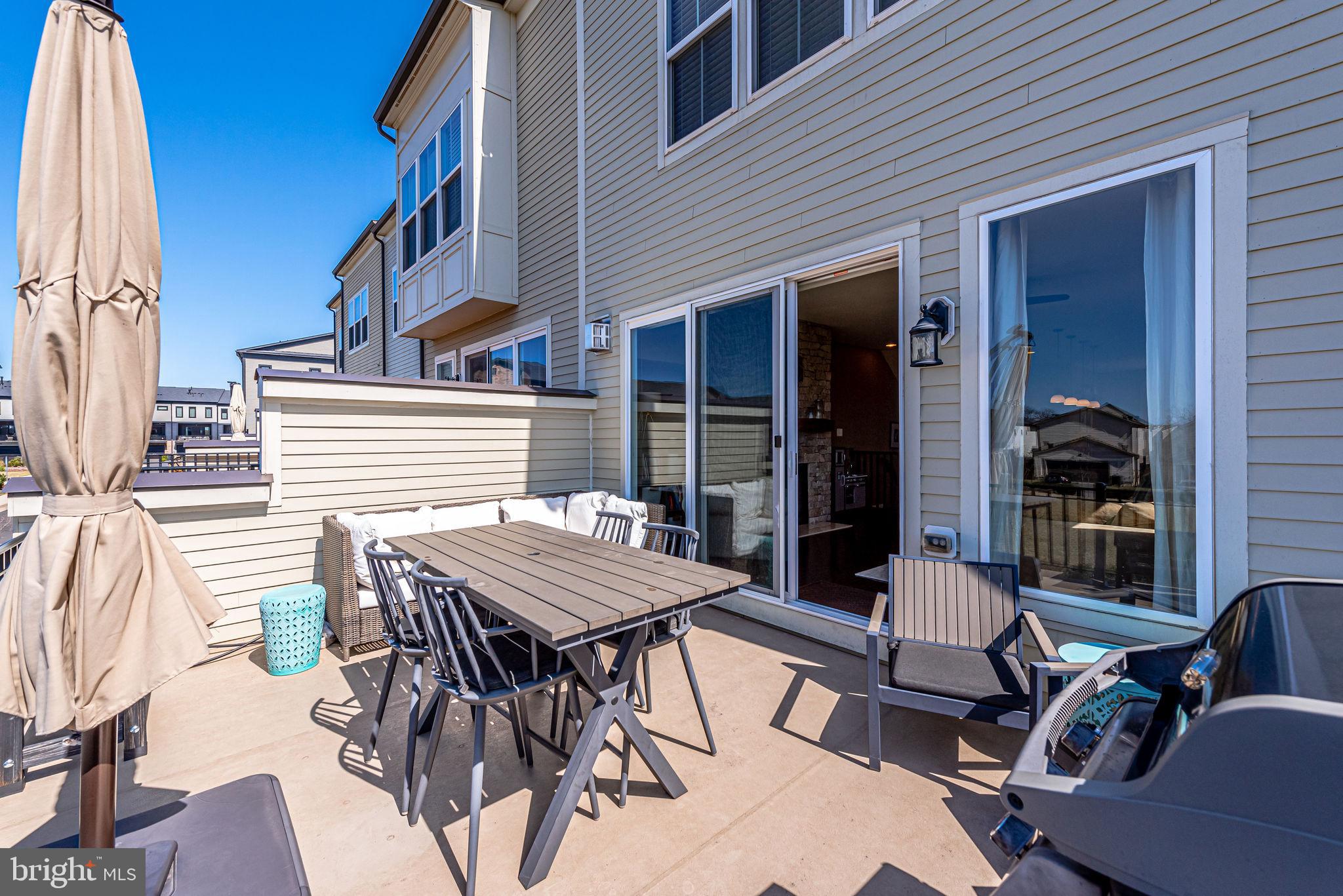 ONE LOUDOUN - Residential