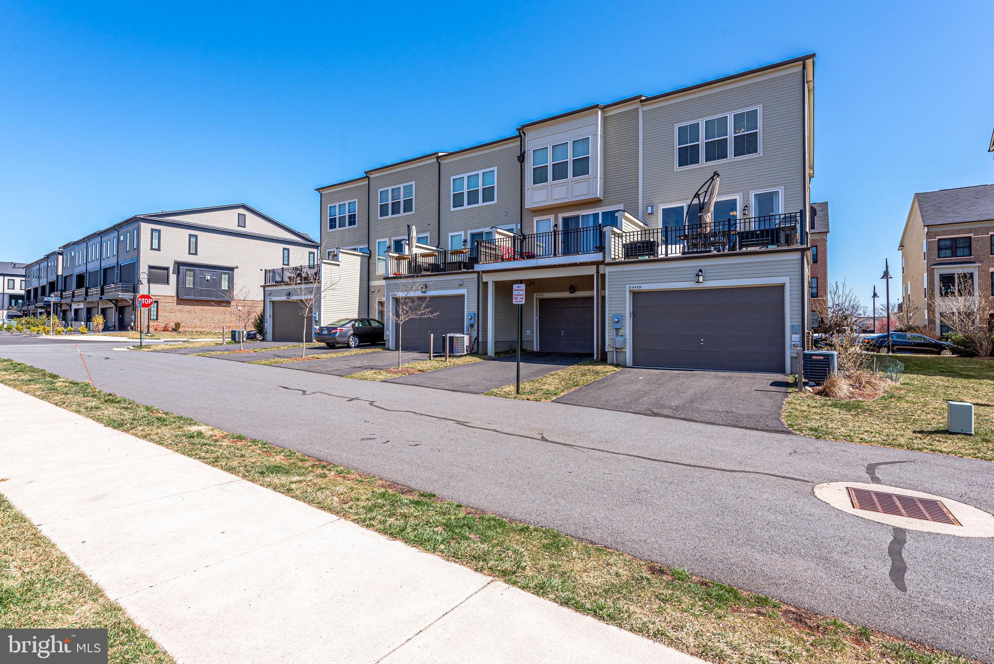 ONE LOUDOUN - Residential