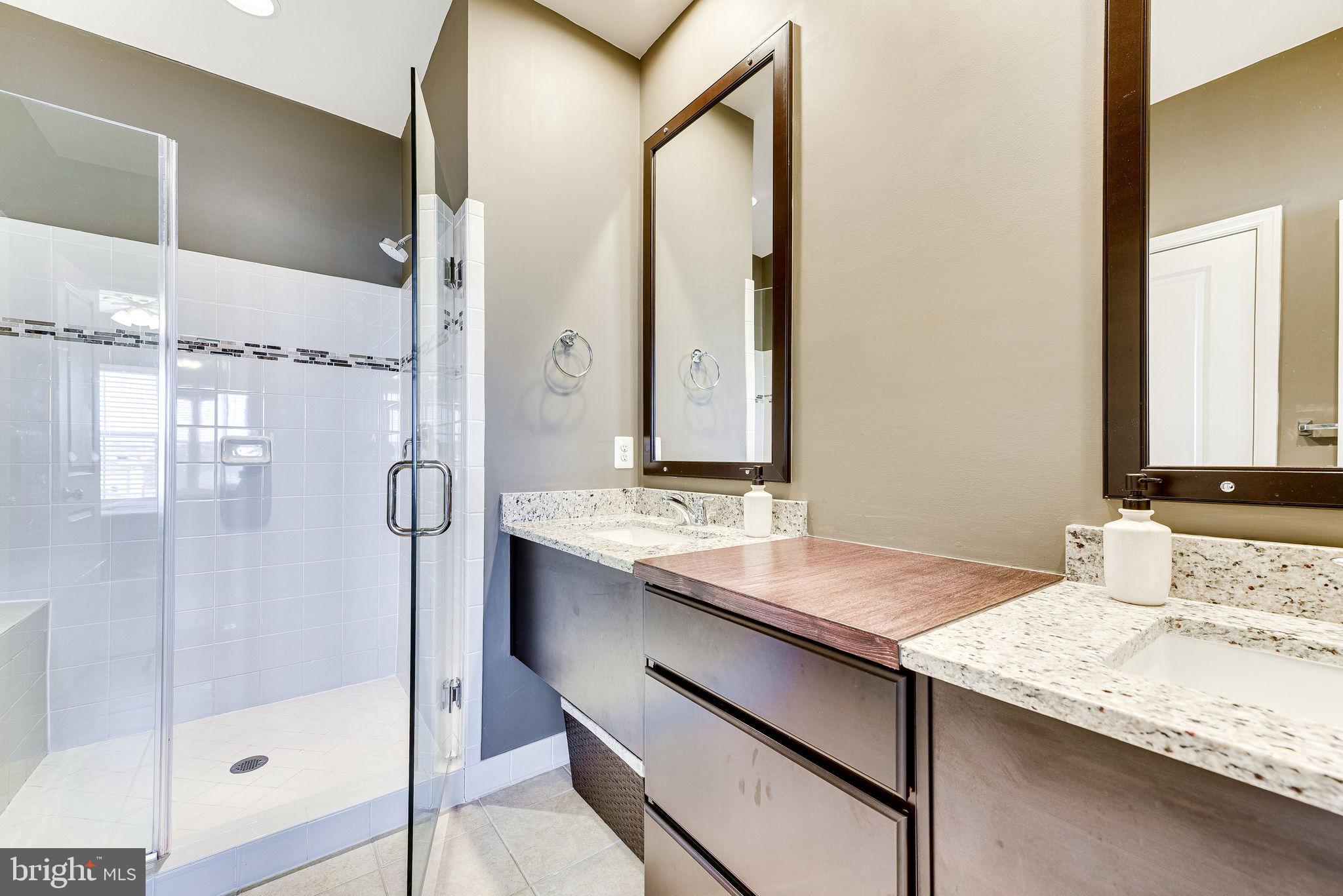 ONE LOUDOUN - Residential