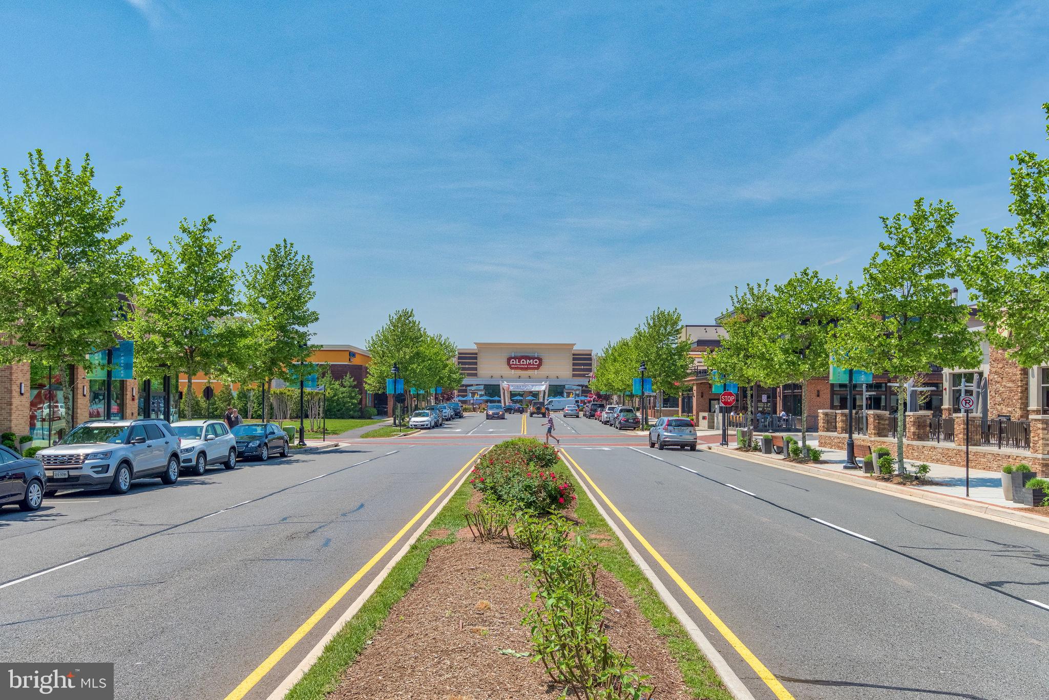 ONE LOUDOUN - Residential