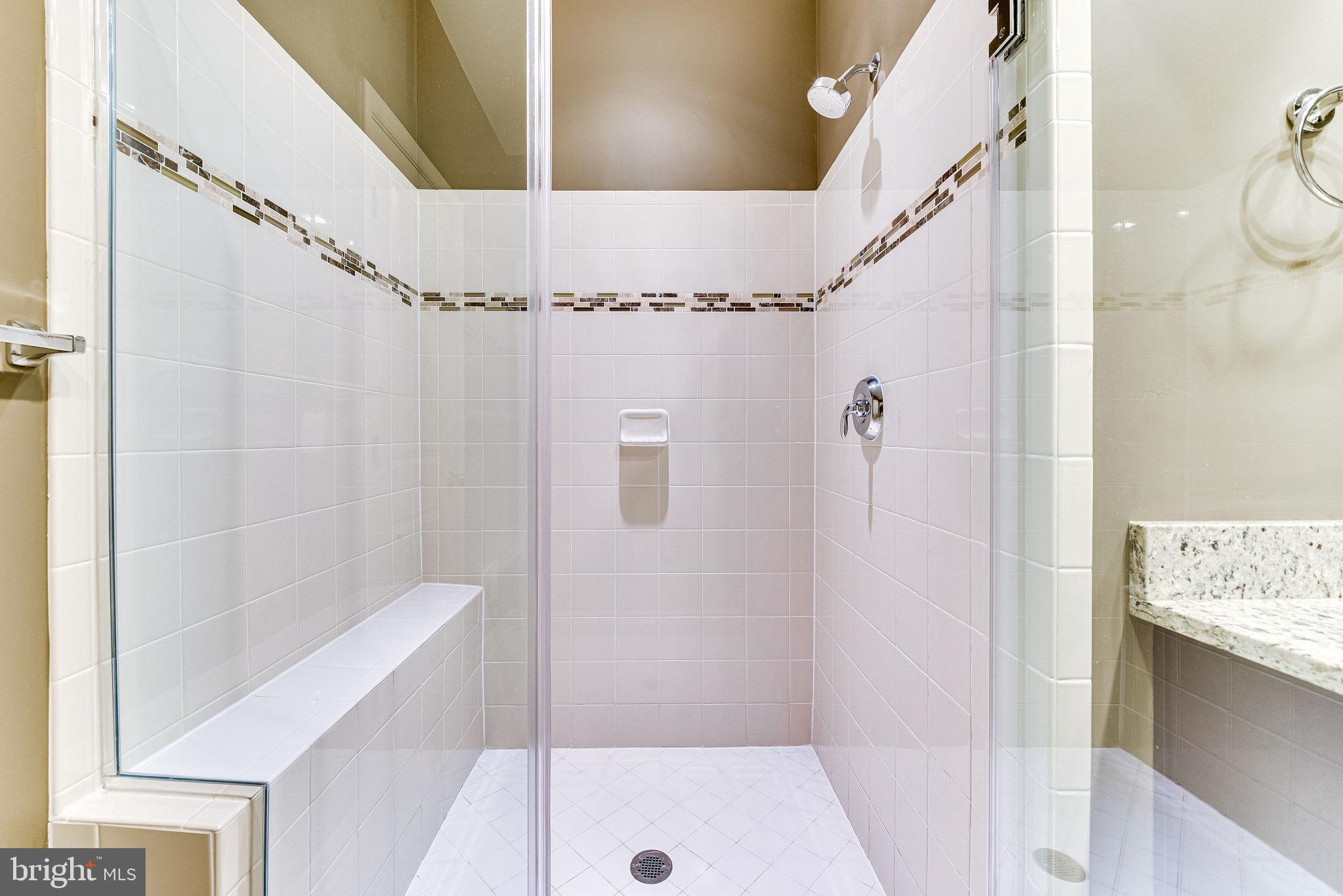 ONE LOUDOUN - Residential