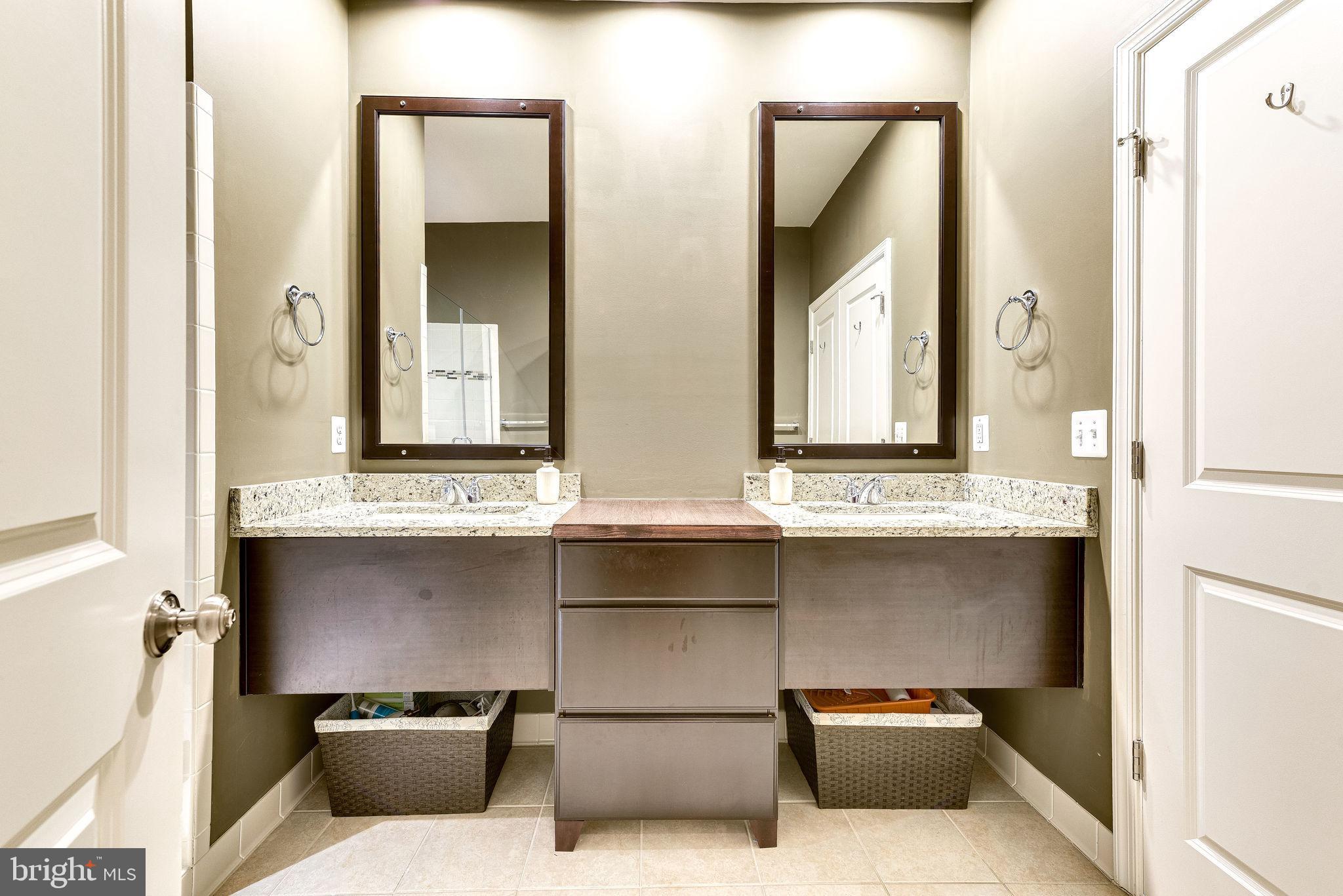 ONE LOUDOUN - Residential