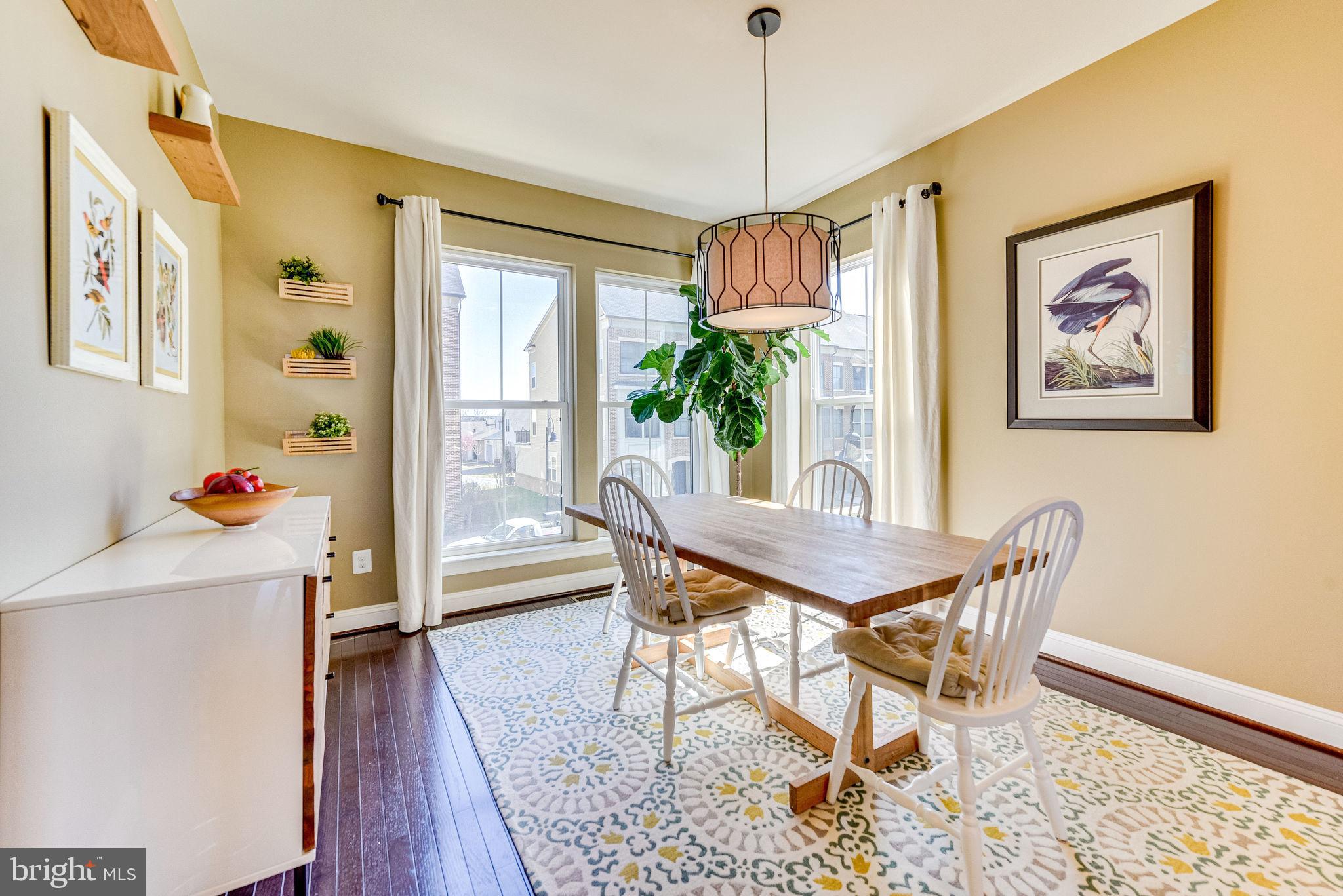 ONE LOUDOUN - Residential