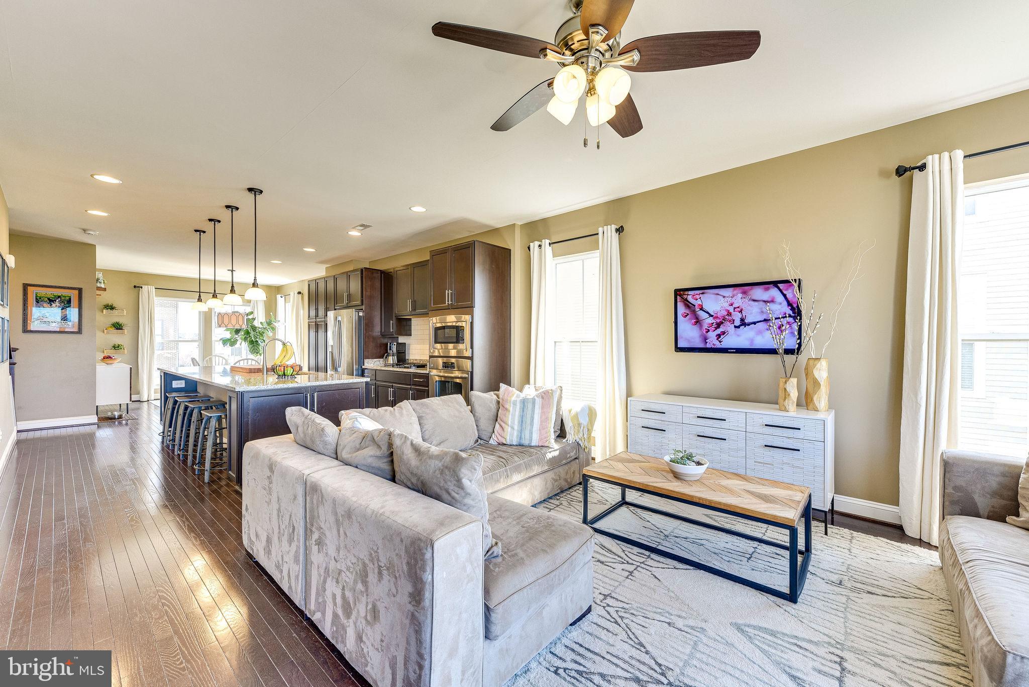 ONE LOUDOUN - Residential