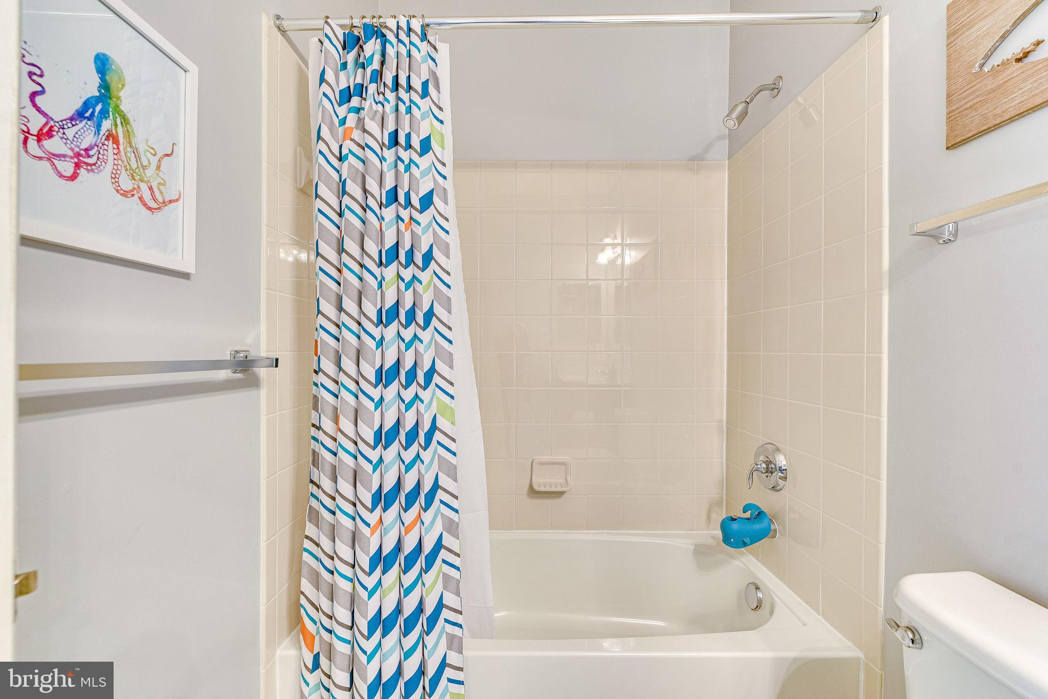 ONE LOUDOUN - Residential