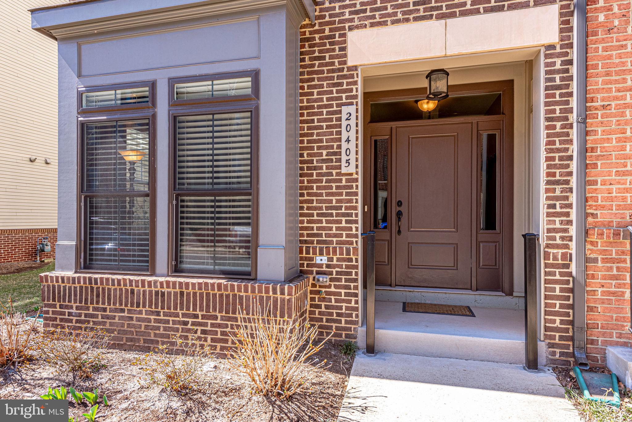 ONE LOUDOUN - Residential