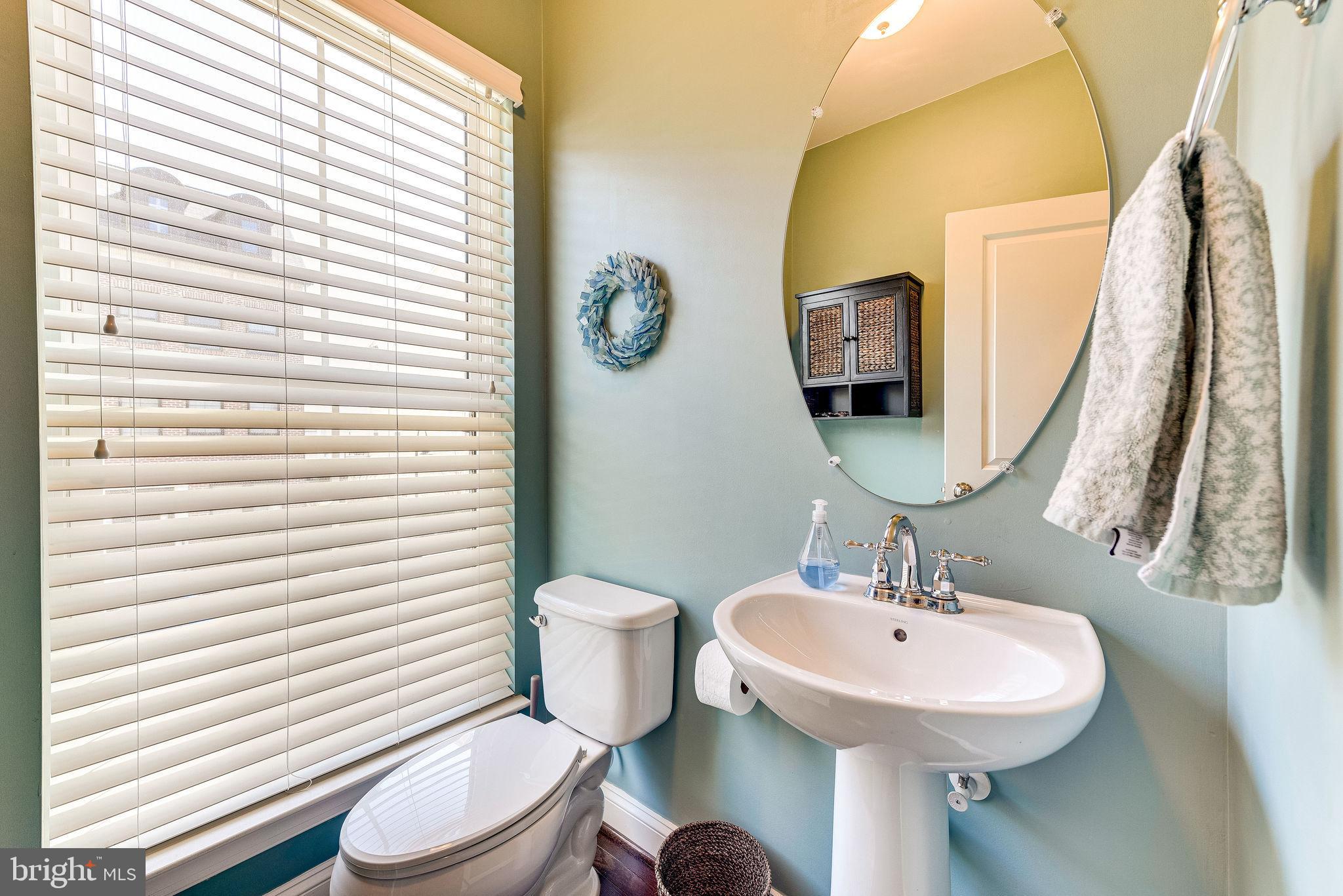 ONE LOUDOUN - Residential