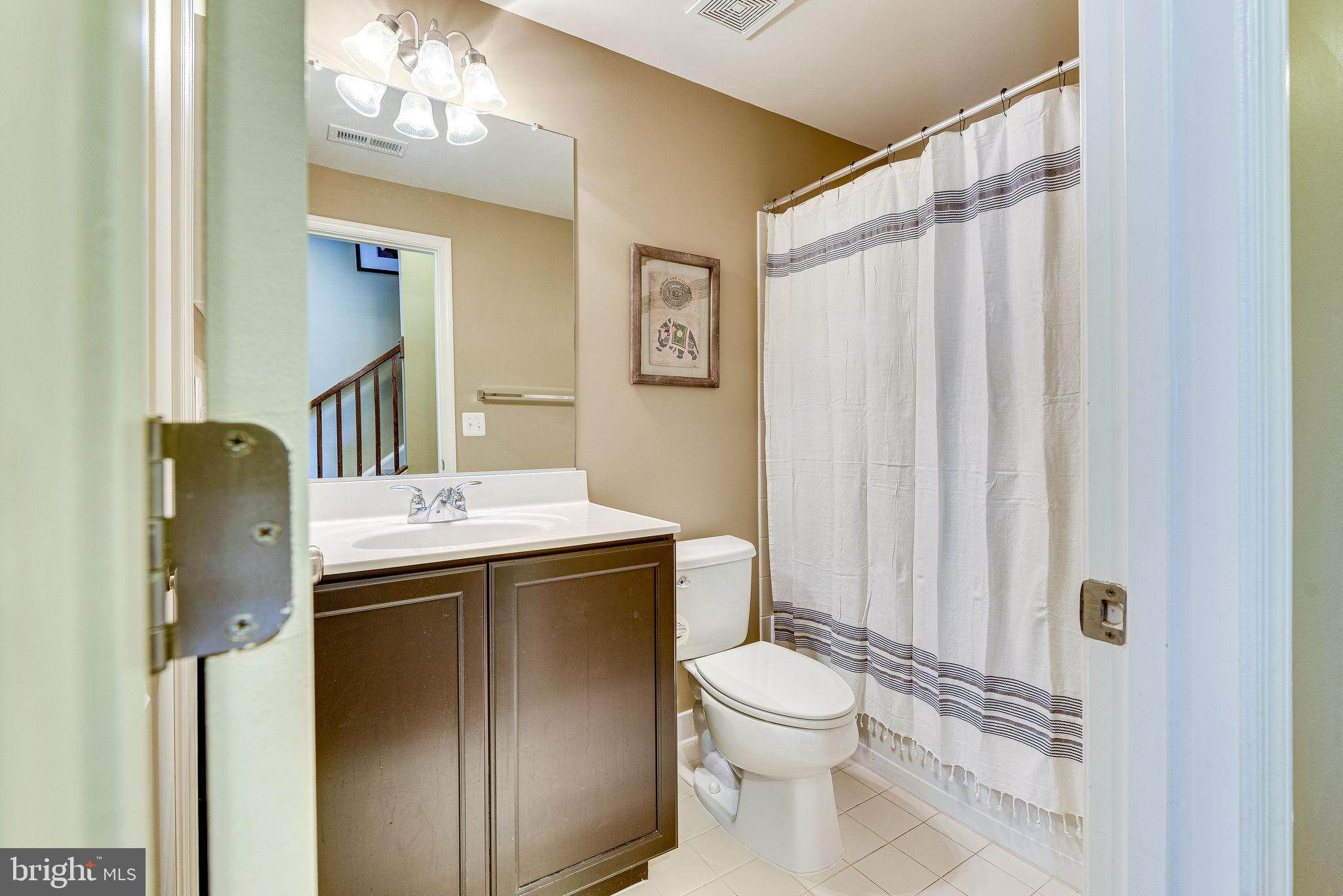 ONE LOUDOUN - Residential