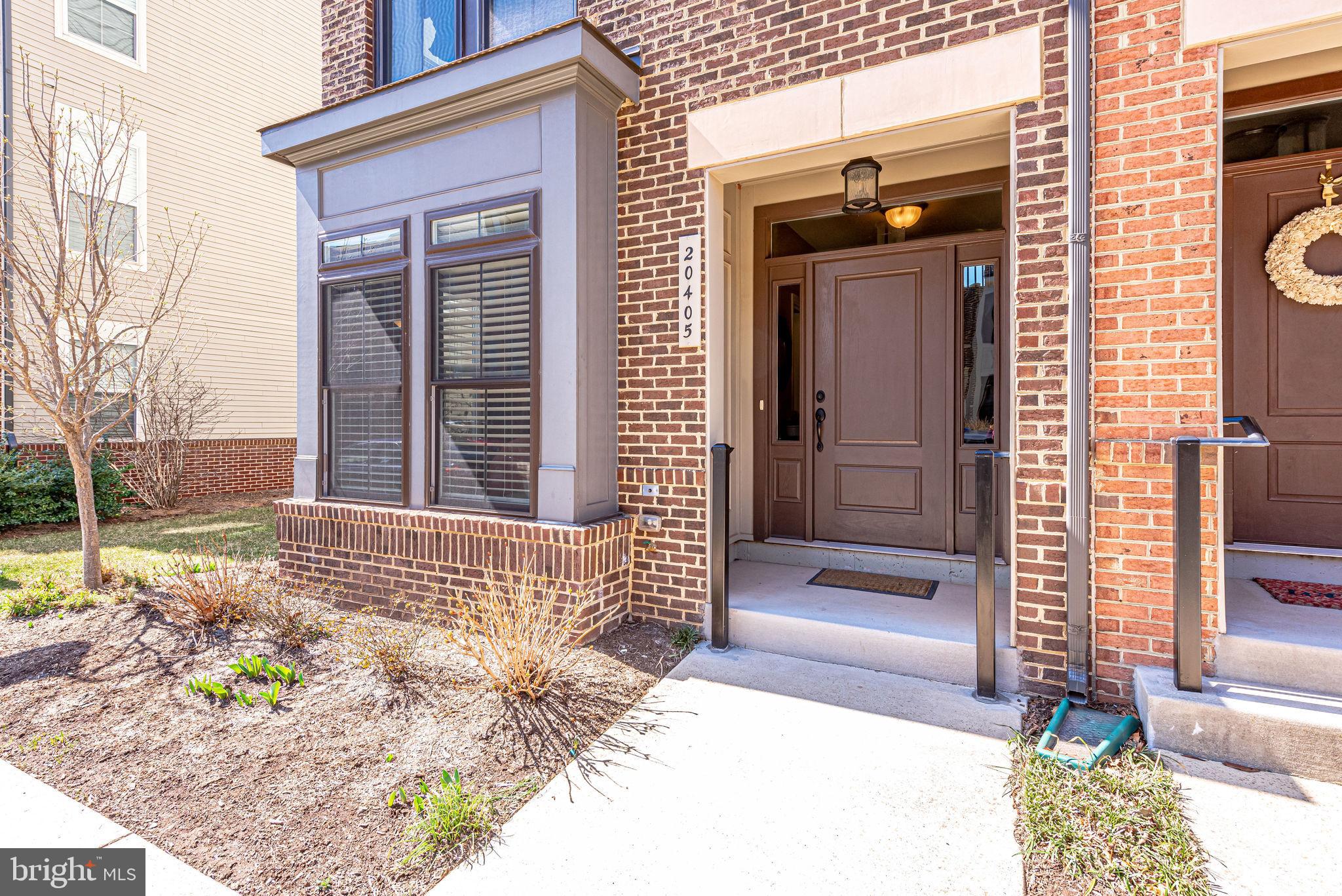 ONE LOUDOUN - Residential