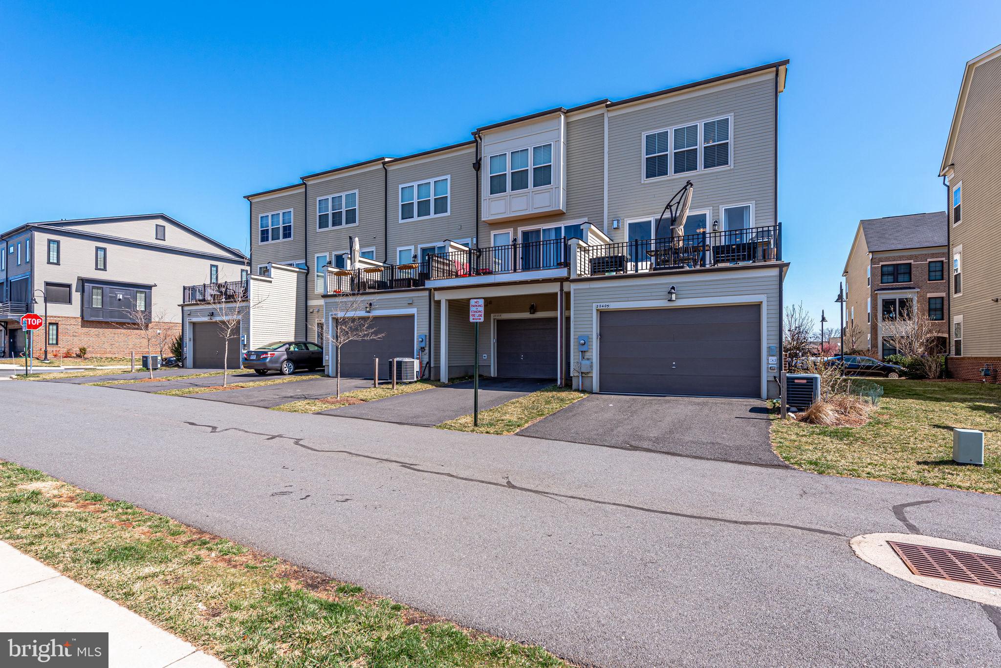 ONE LOUDOUN - Residential