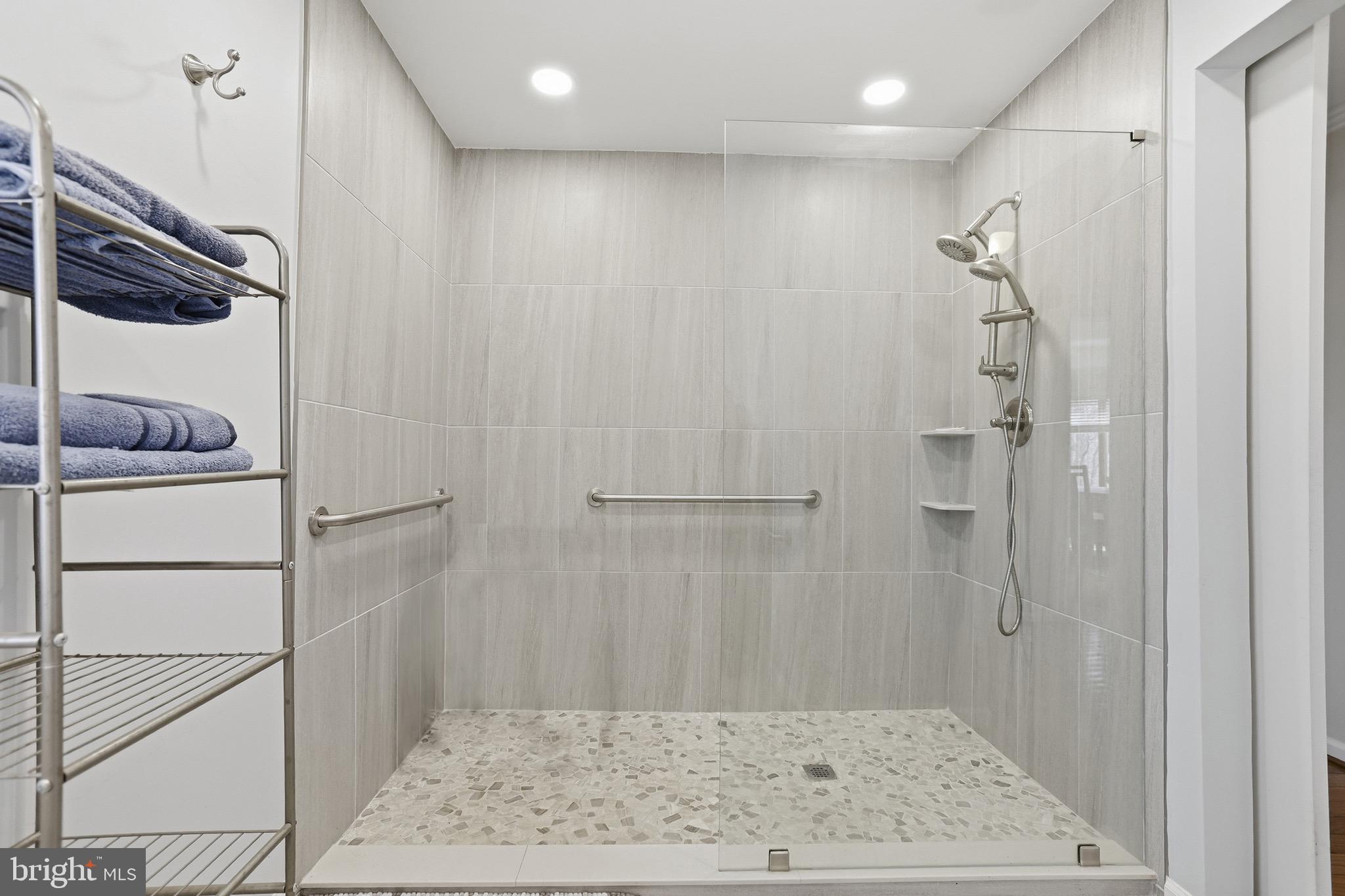 GREENPOINT LANDING - Residential