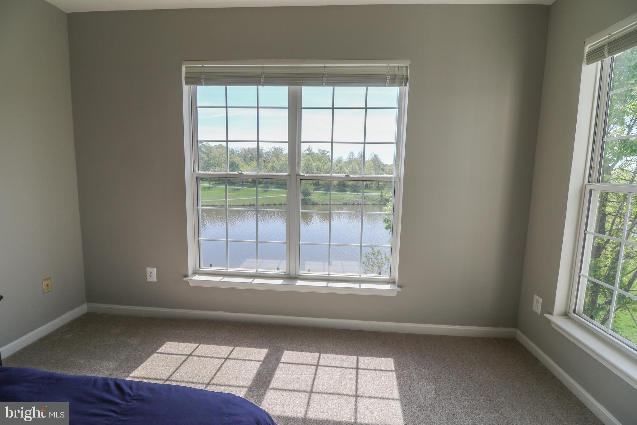 SOUTH RIDING - Residential