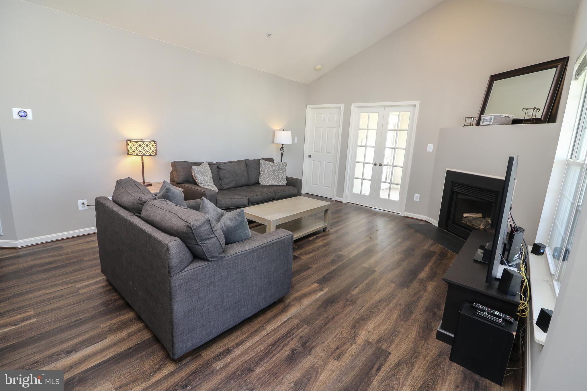 SOUTH RIDING - Residential