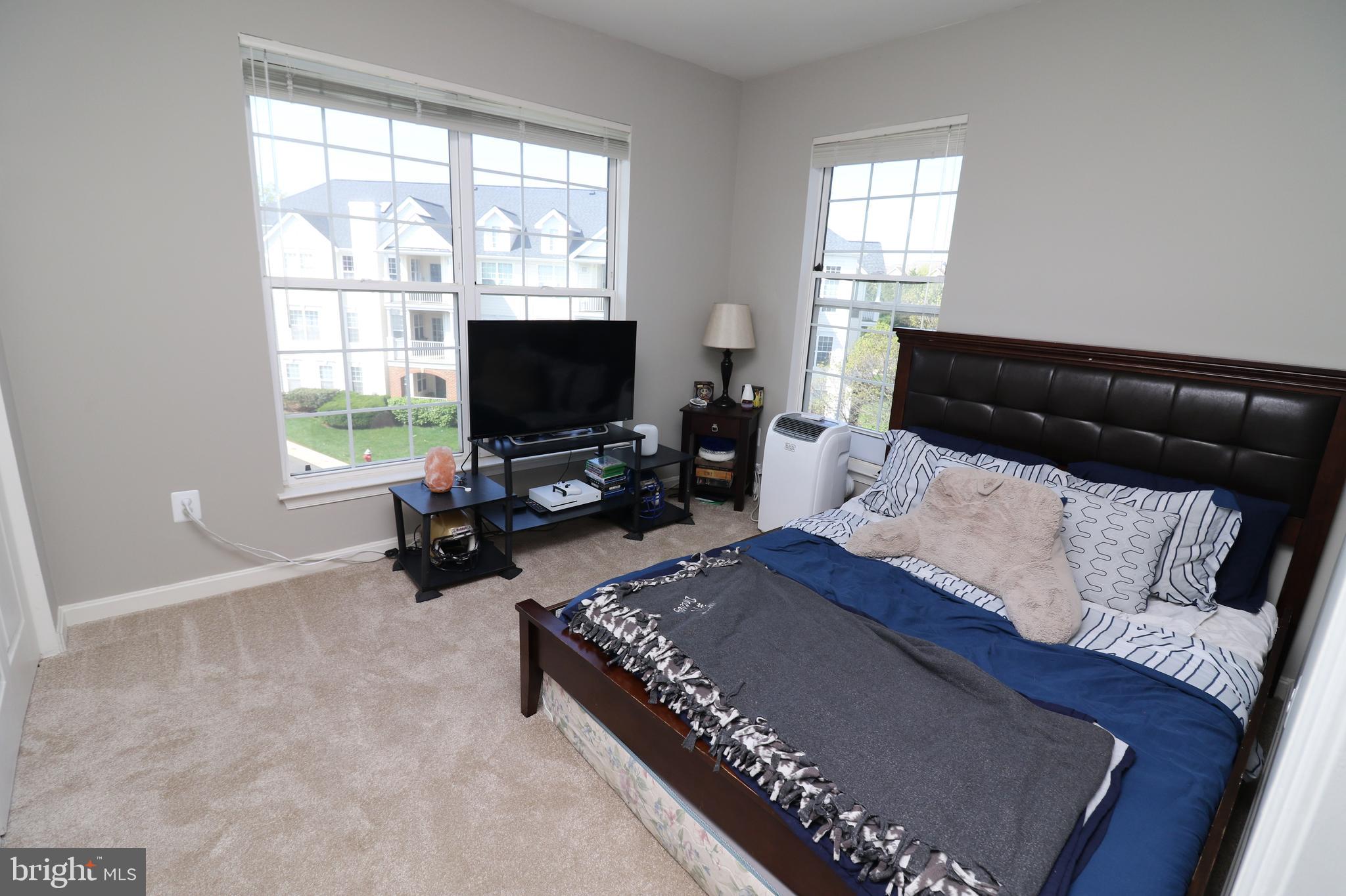 SOUTH RIDING - Residential