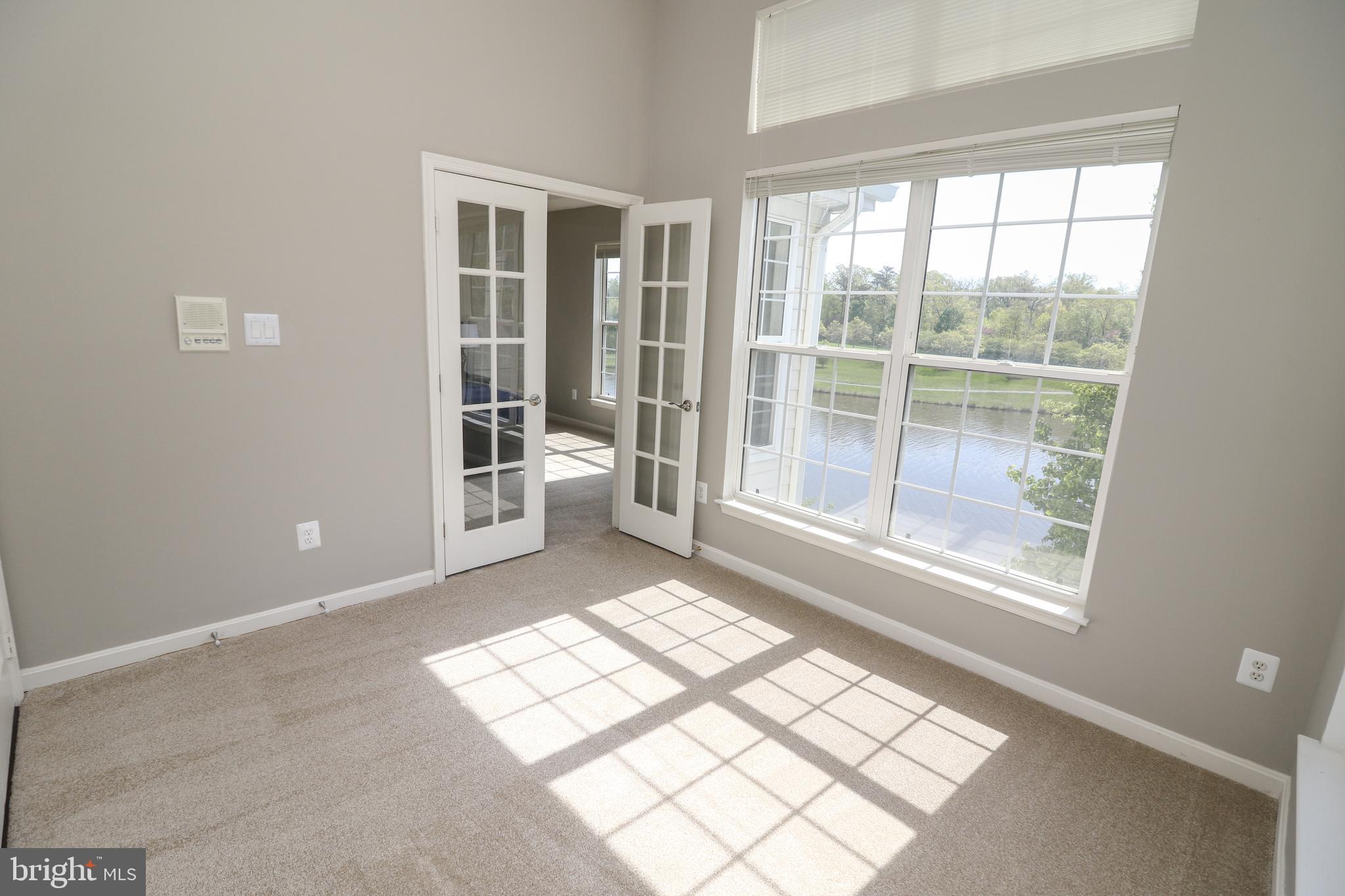 SOUTH RIDING - Residential