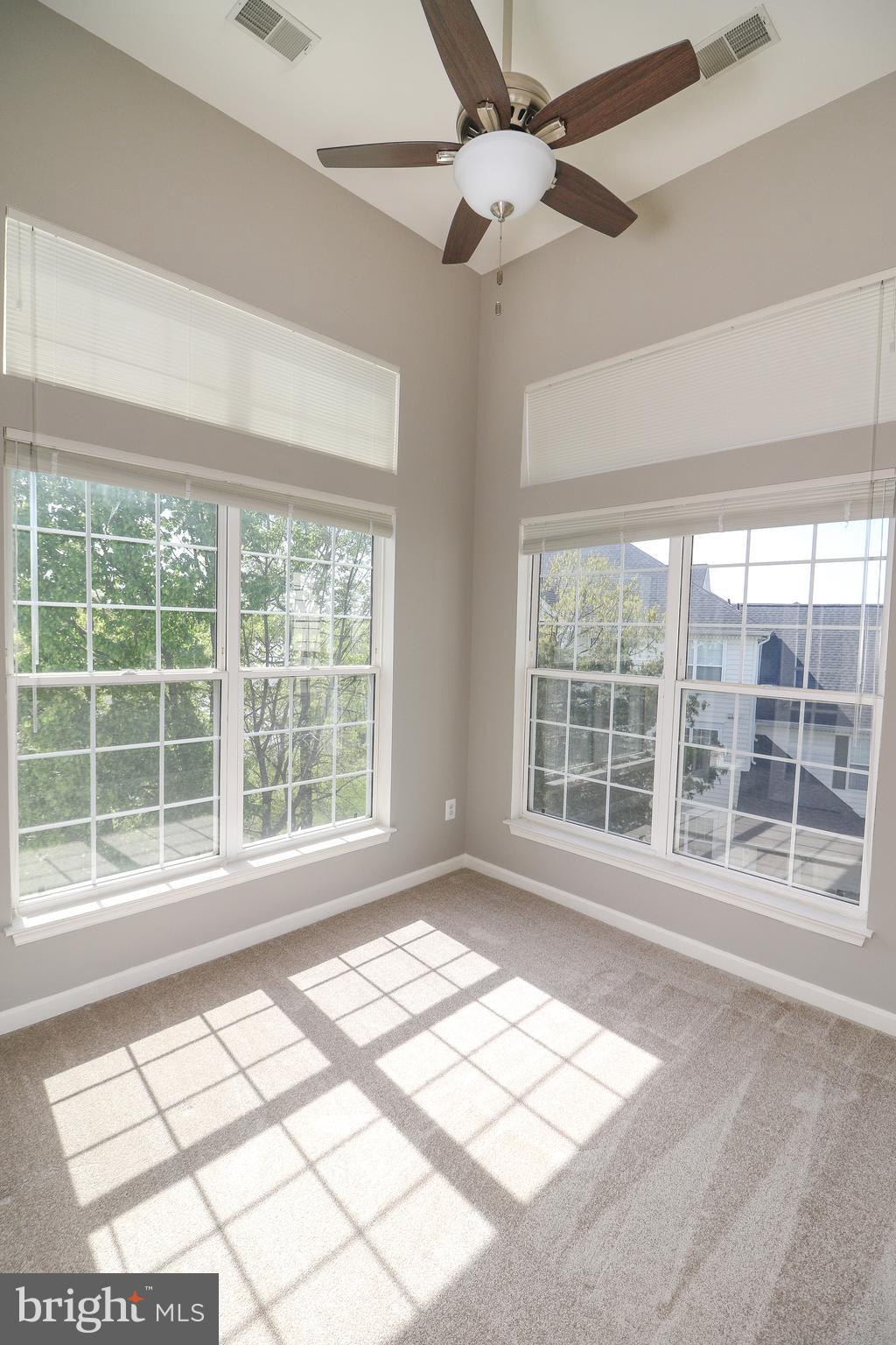 SOUTH RIDING - Residential