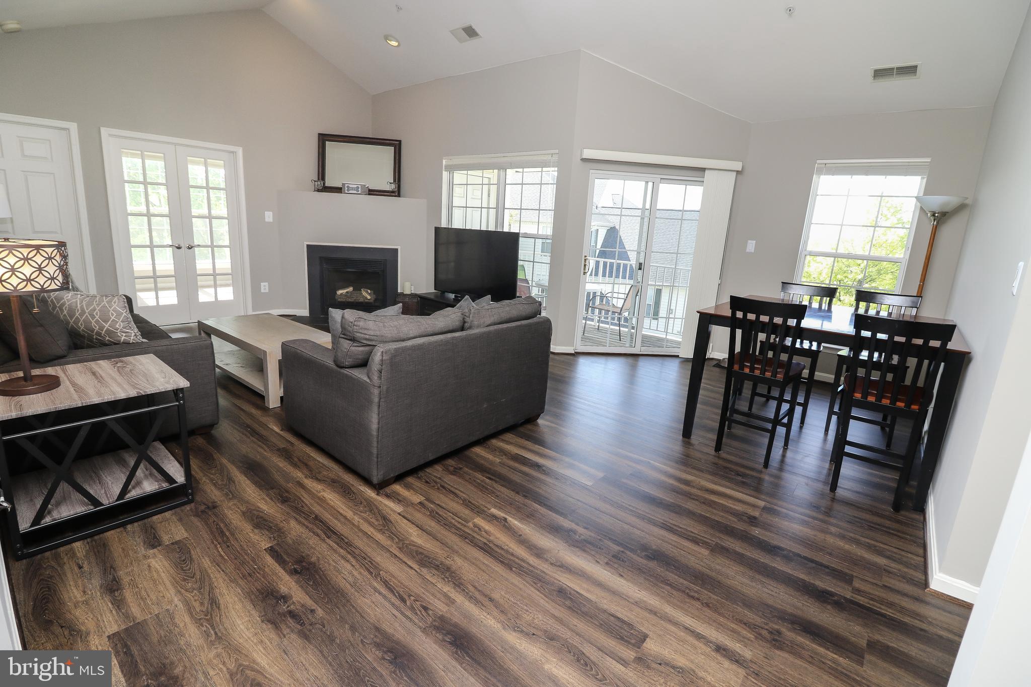 SOUTH RIDING - Residential