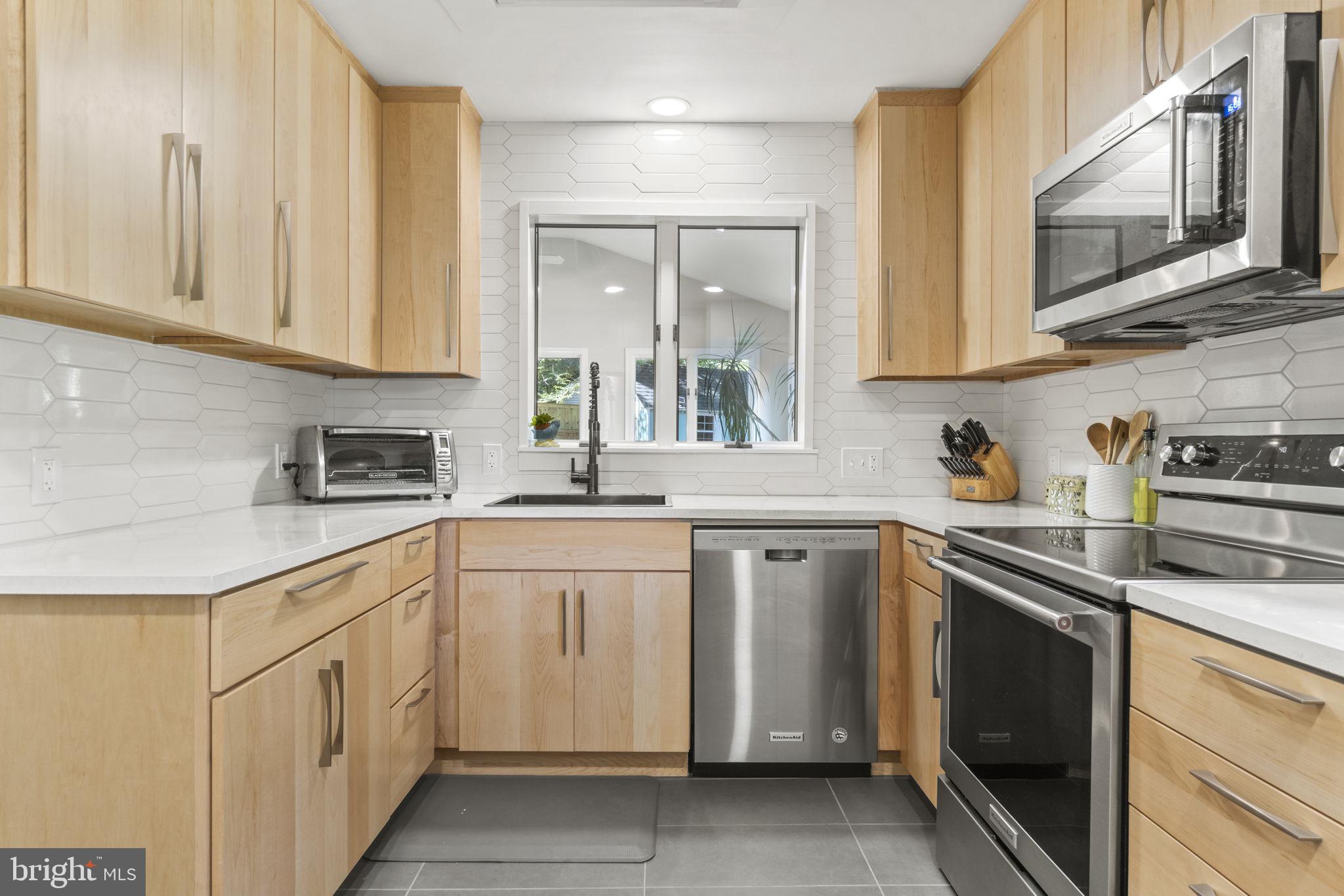 NORTH SPRINGFIELD - Residential Lease