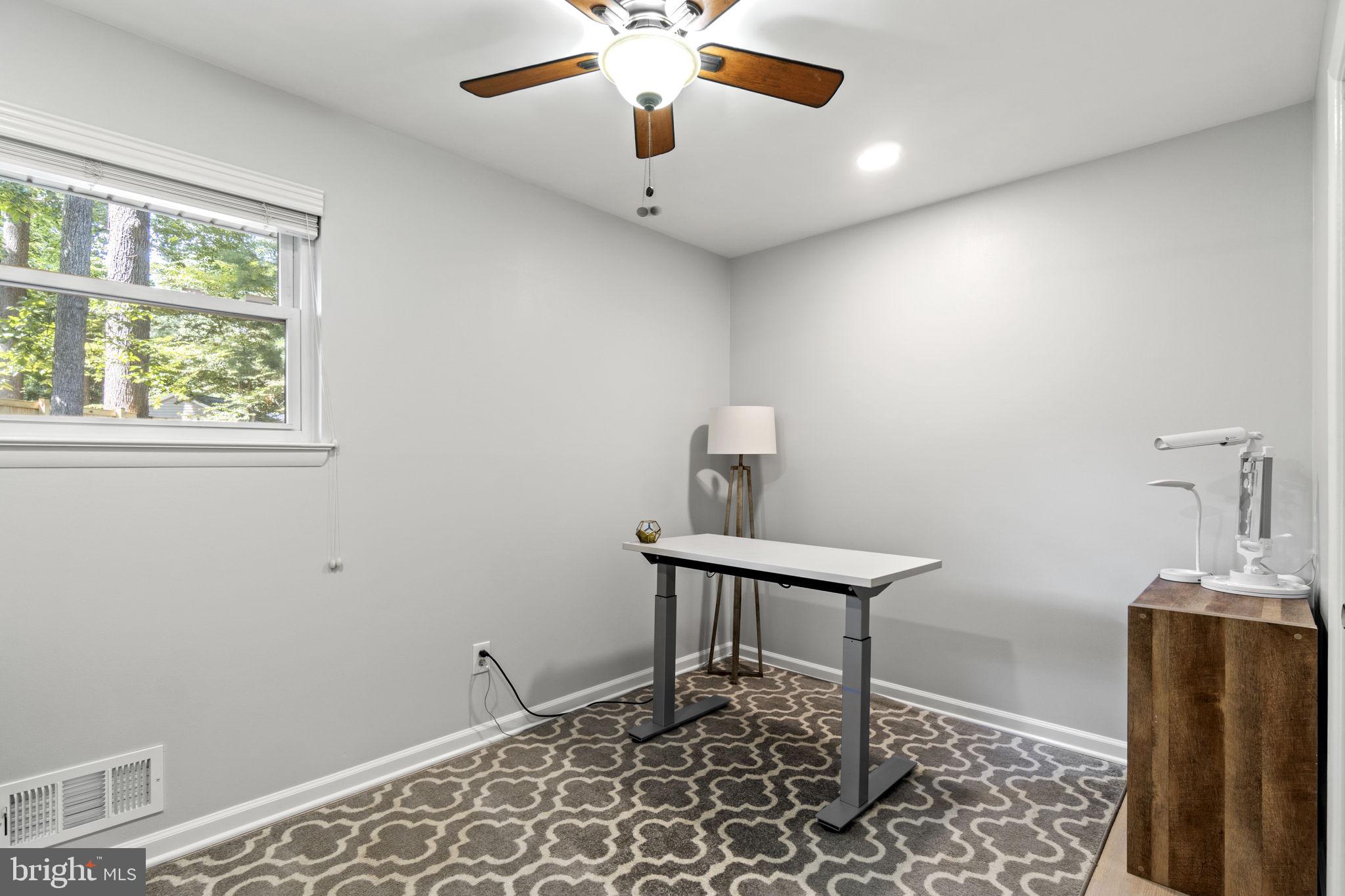 NORTH SPRINGFIELD - Residential Lease