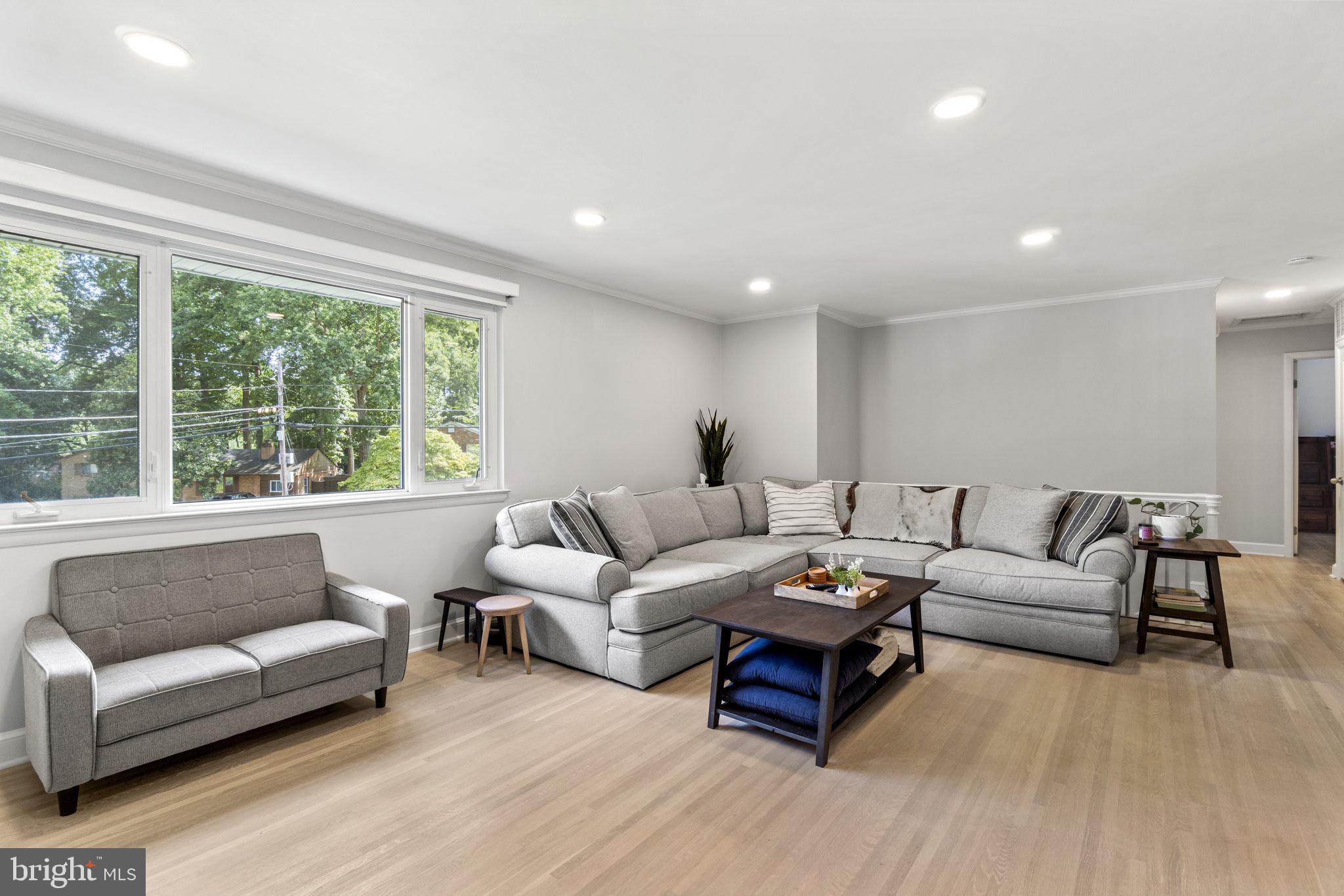 NORTH SPRINGFIELD - Residential Lease