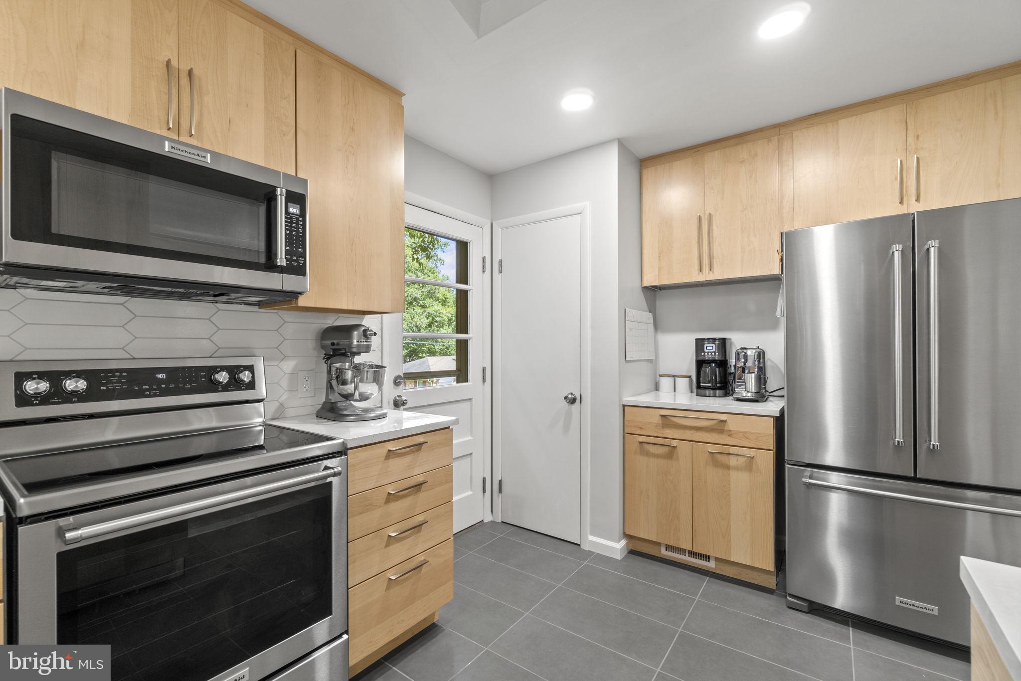 NORTH SPRINGFIELD - Residential Lease