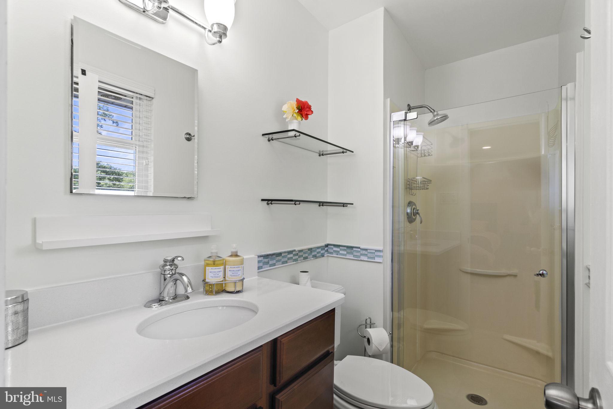 NORTH SPRINGFIELD - Residential Lease