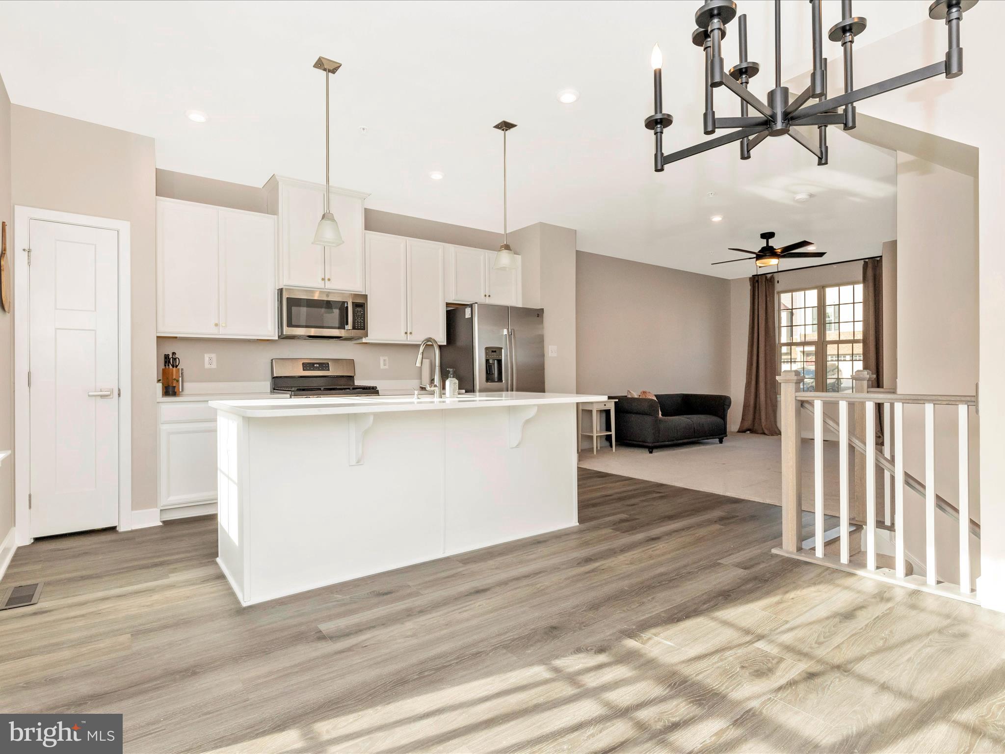 LAKE LINGANORE - Residential