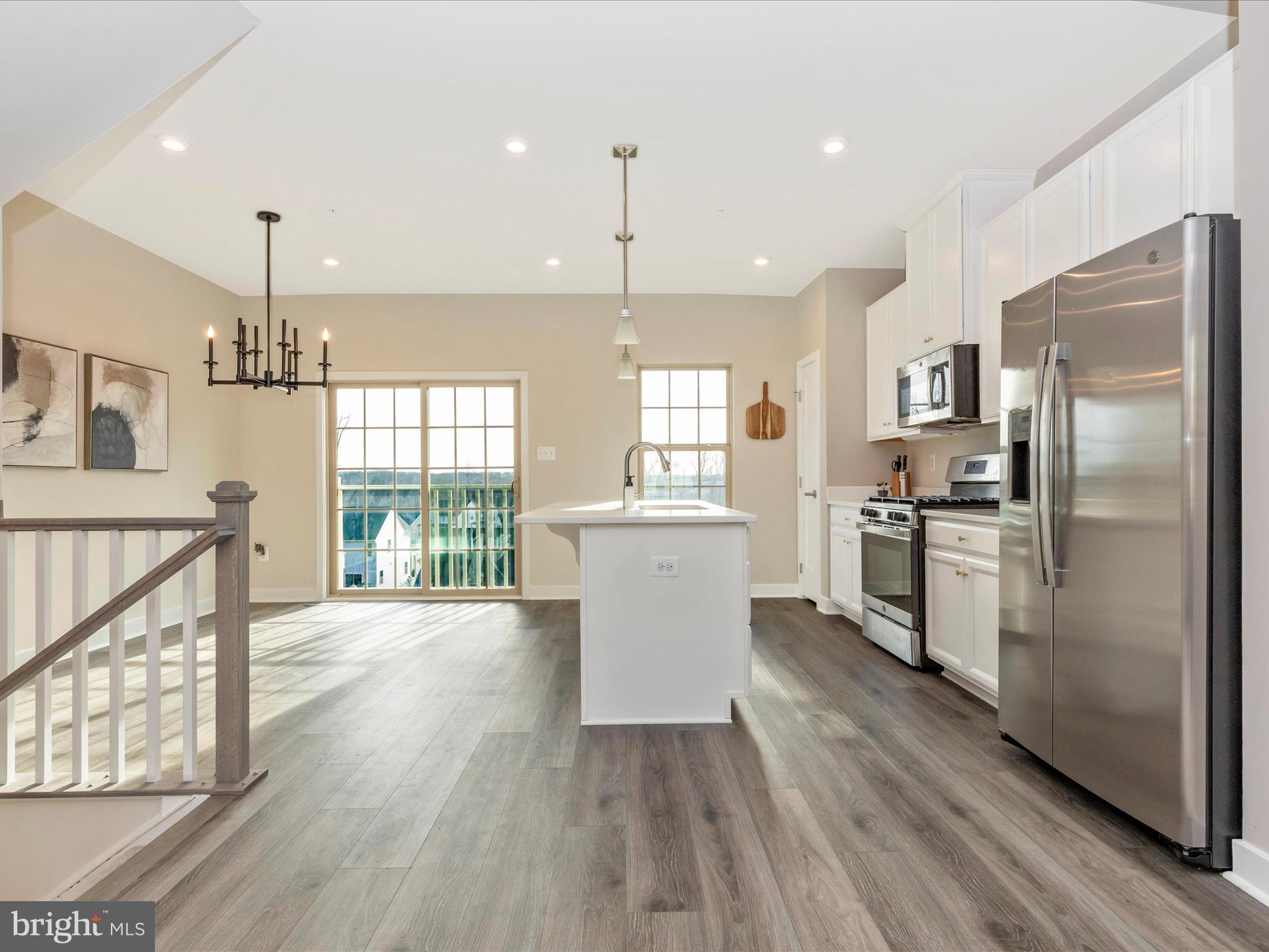 LAKE LINGANORE - Residential