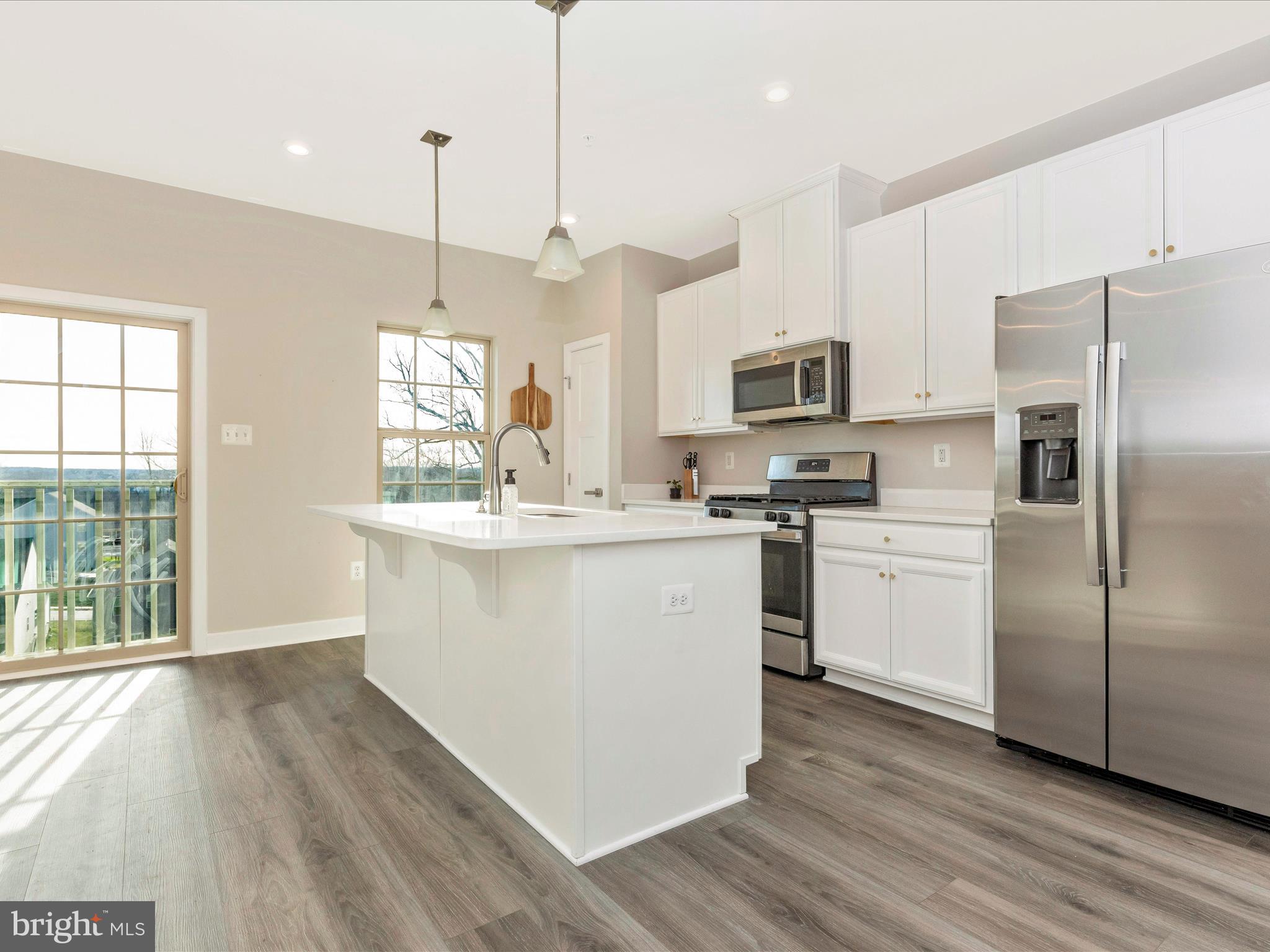 LAKE LINGANORE - Residential