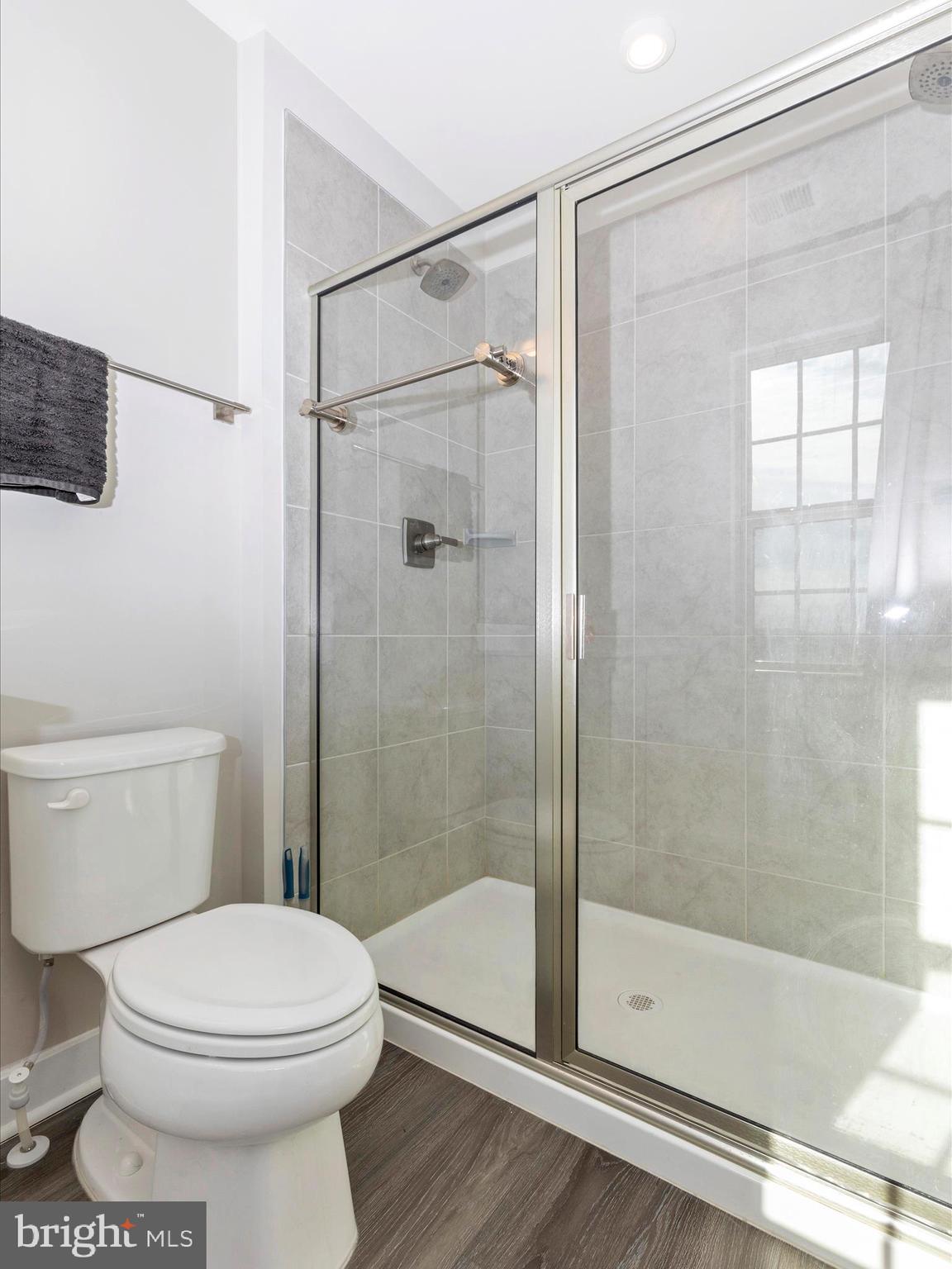 LAKE LINGANORE - Residential