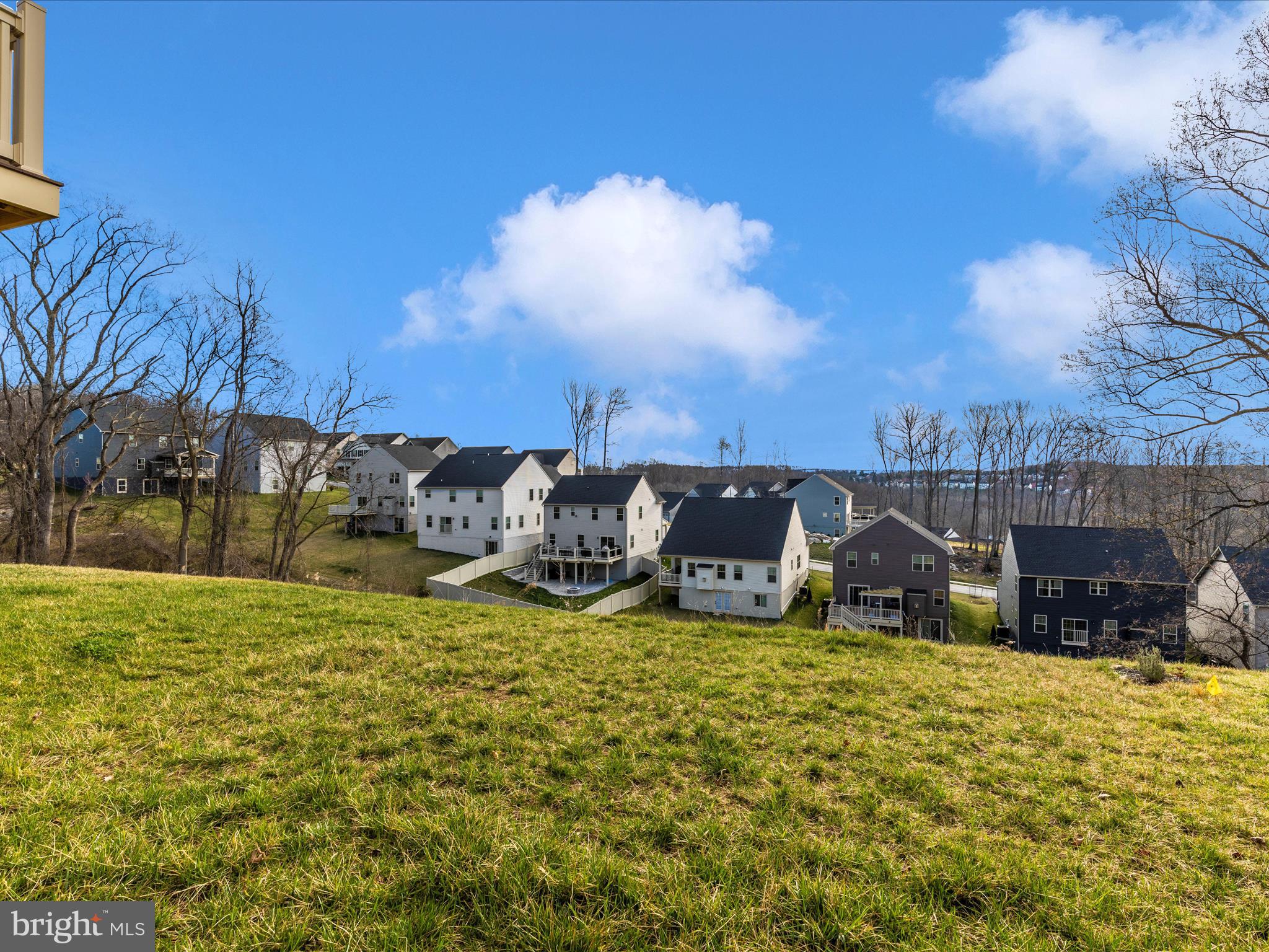 LAKE LINGANORE - Residential