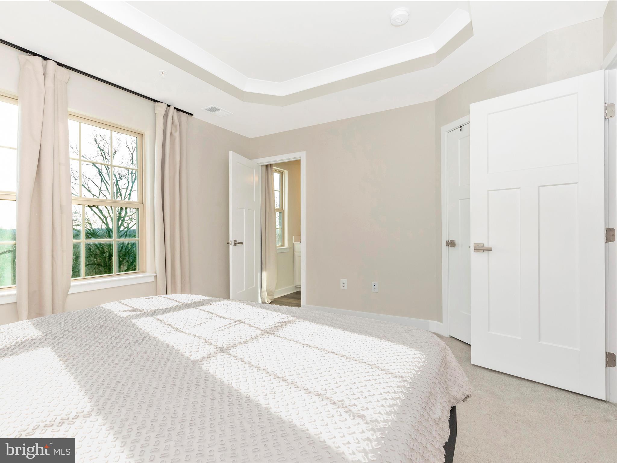 LAKE LINGANORE - Residential