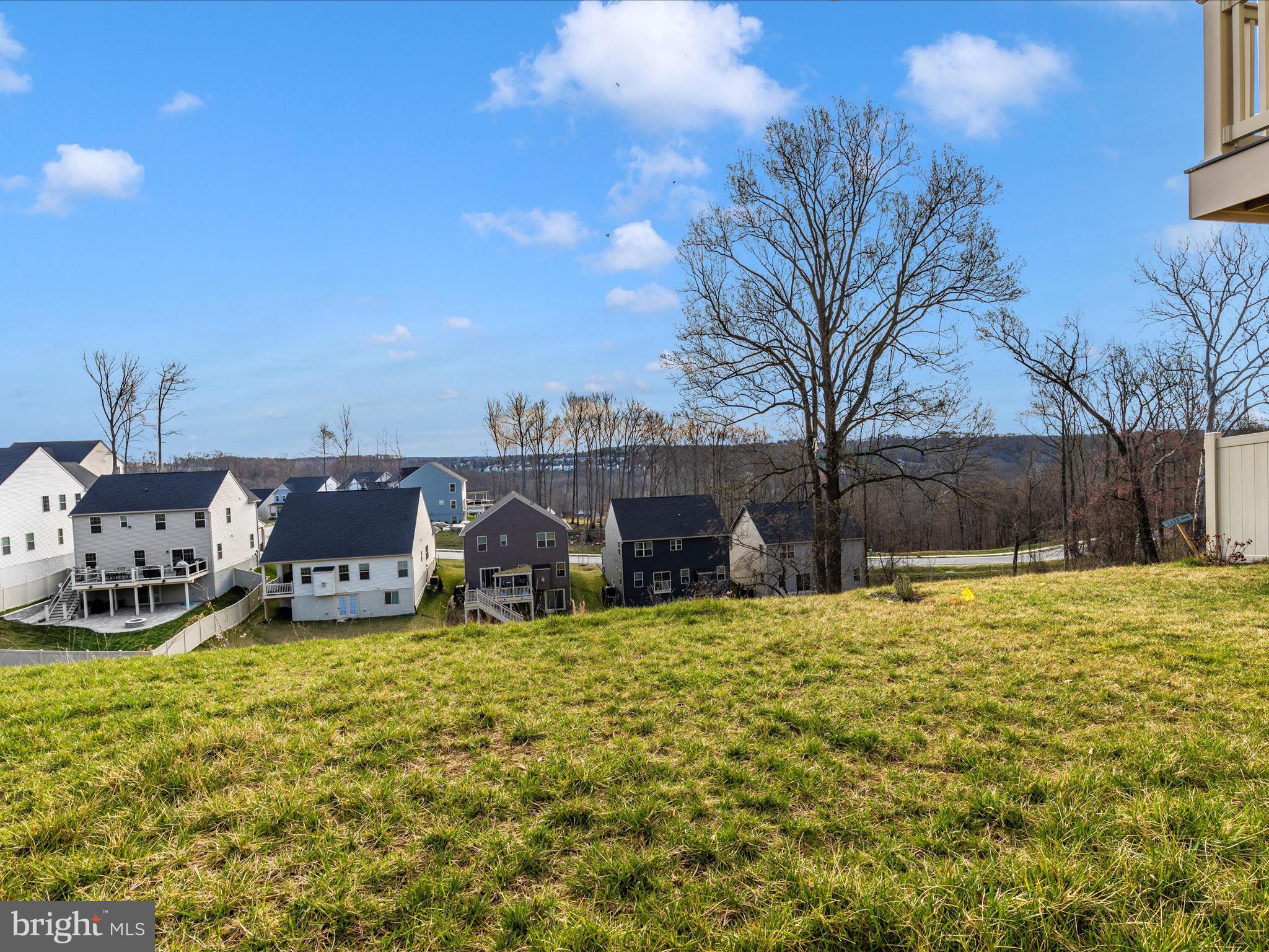 LAKE LINGANORE - Residential