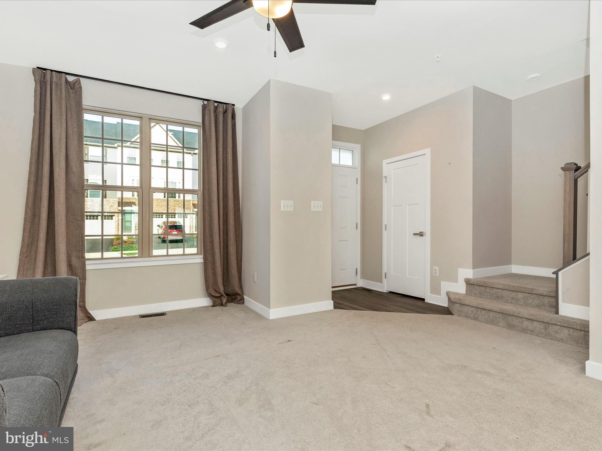 LAKE LINGANORE - Residential