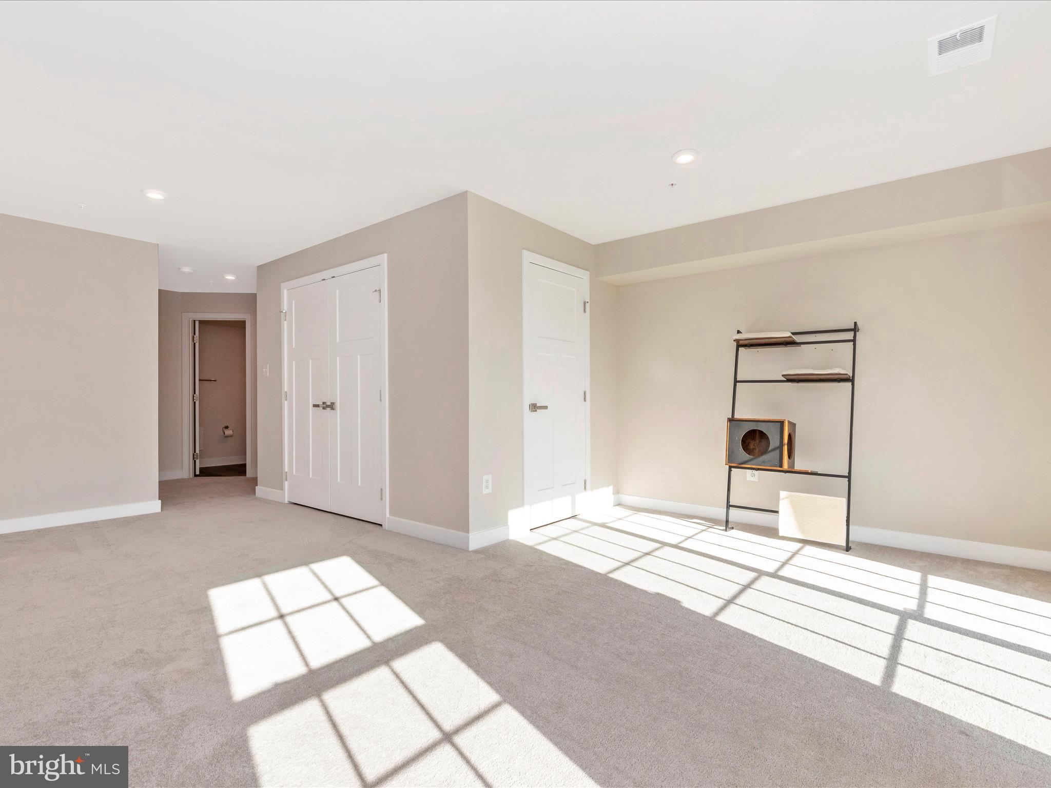 LAKE LINGANORE - Residential