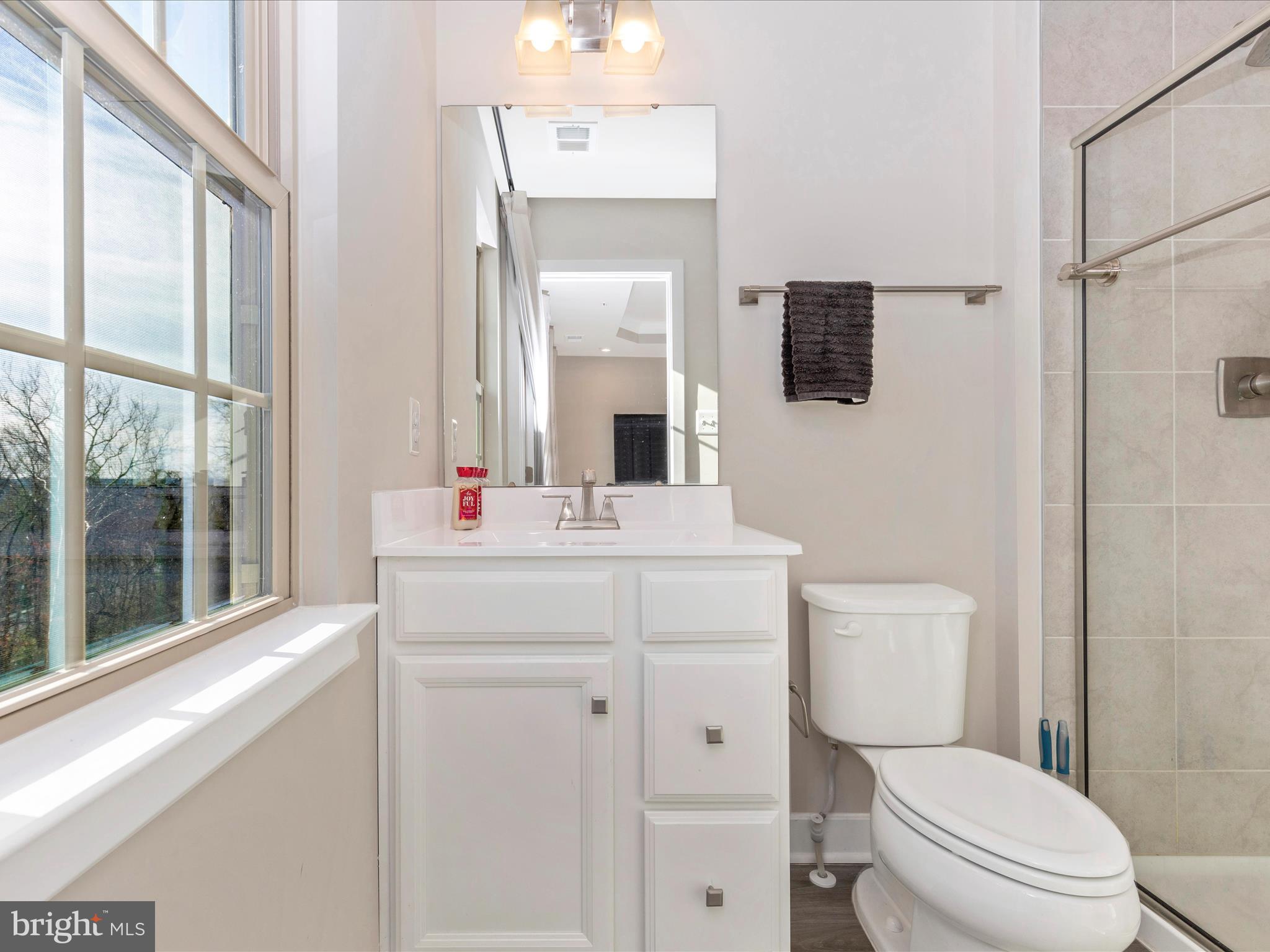 LAKE LINGANORE - Residential