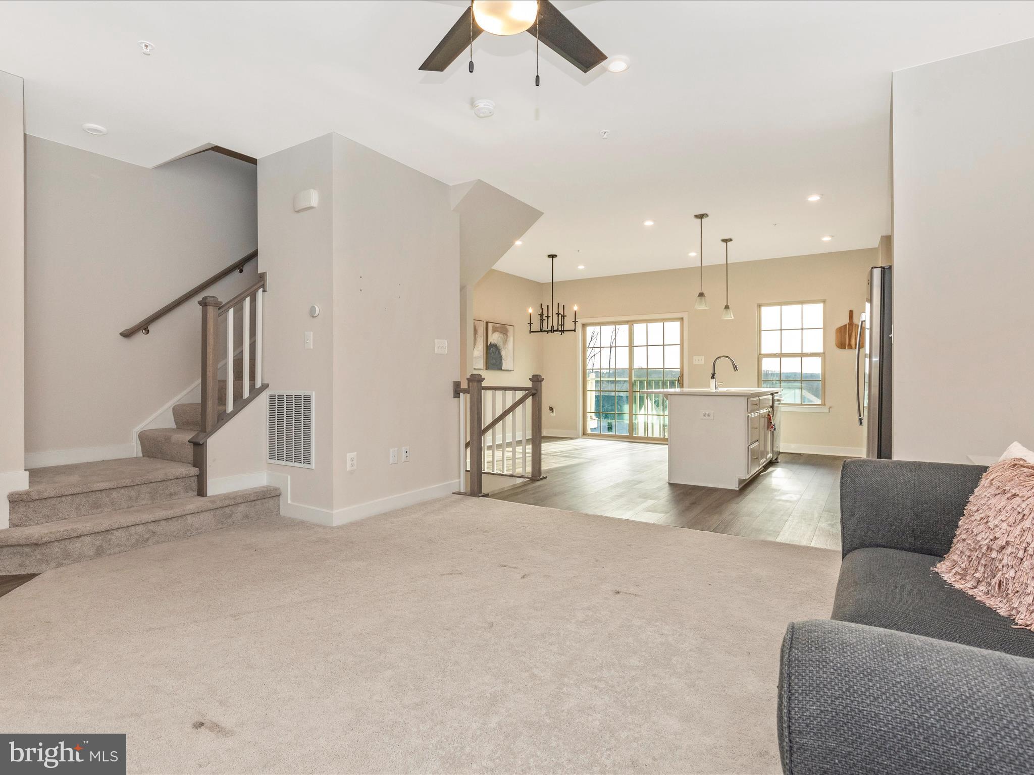 LAKE LINGANORE - Residential