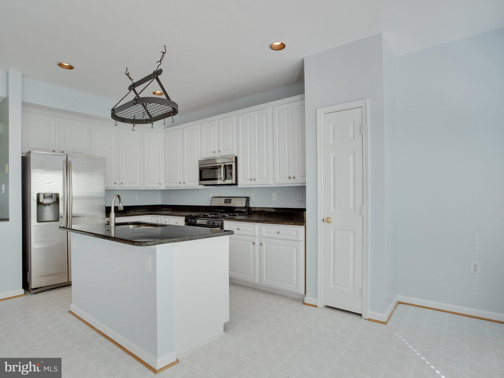 POTOMAC LAKES - Residential